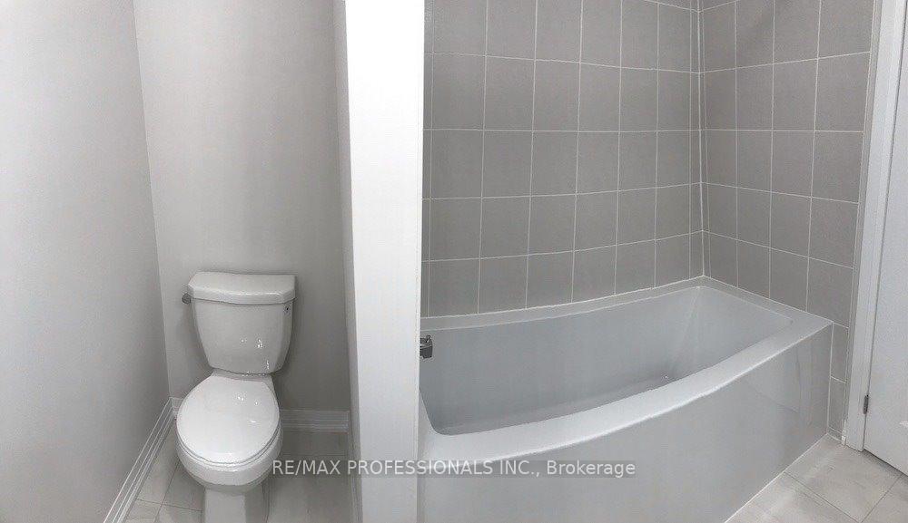 Photo 20 of 252 Provident Way, Hamilton, Mount Hope — HOMEH
