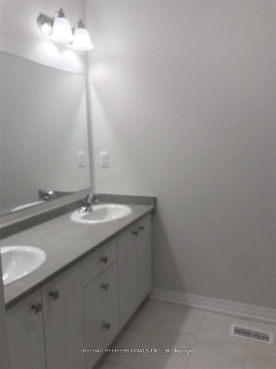 Photo 22 of 252 Provident Way, Hamilton, Mount Hope — HOMEH