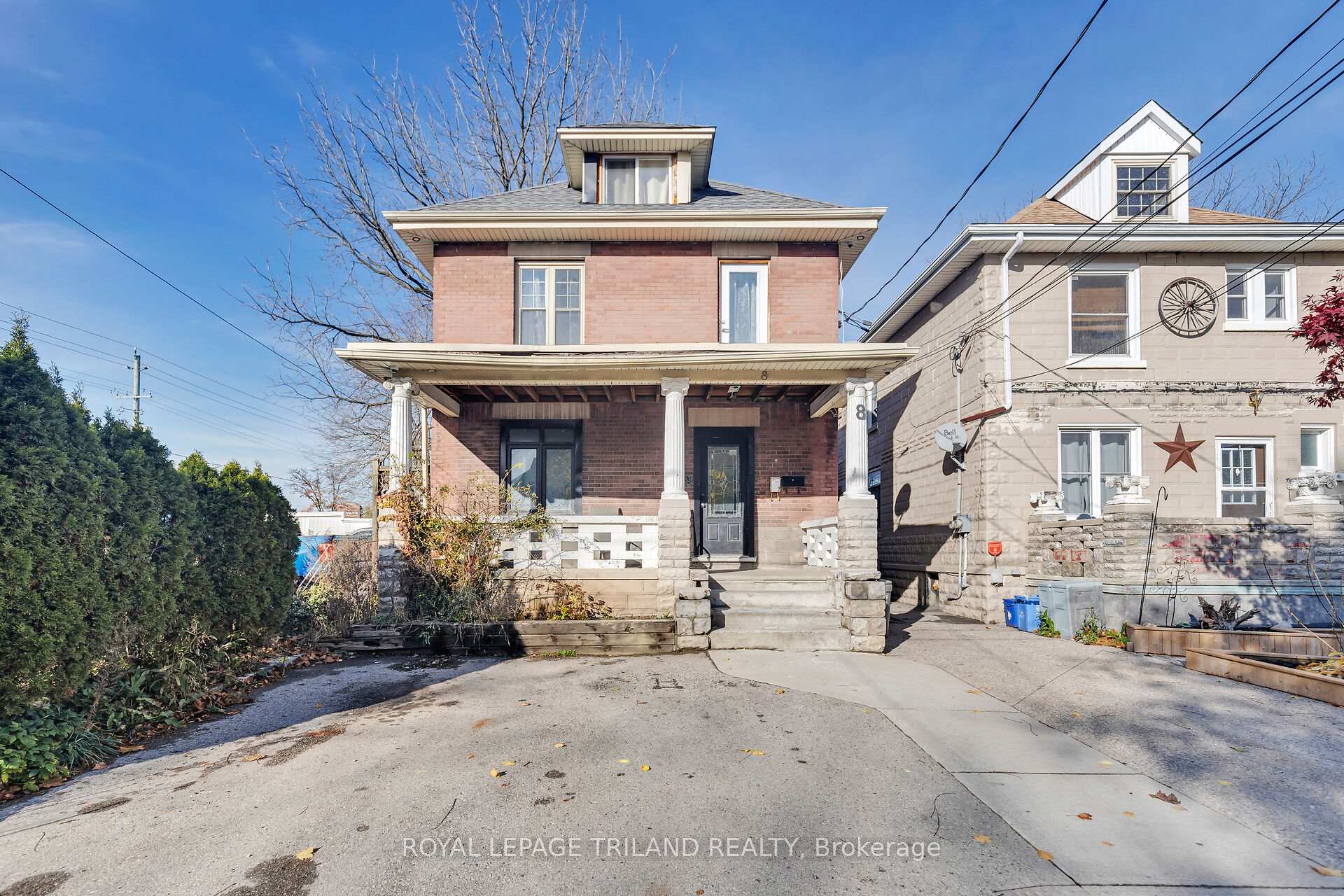 Front of 8 Bruce Street