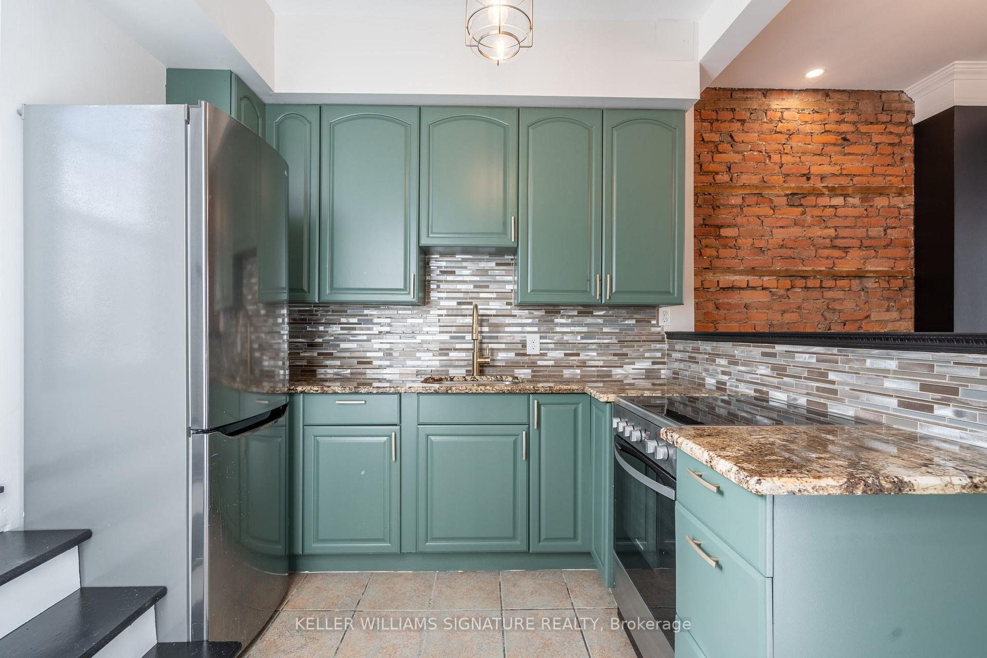 Photo 3 of Unit 1, 279 Main Street W, Hamilton, Kirkendall — HOMEH