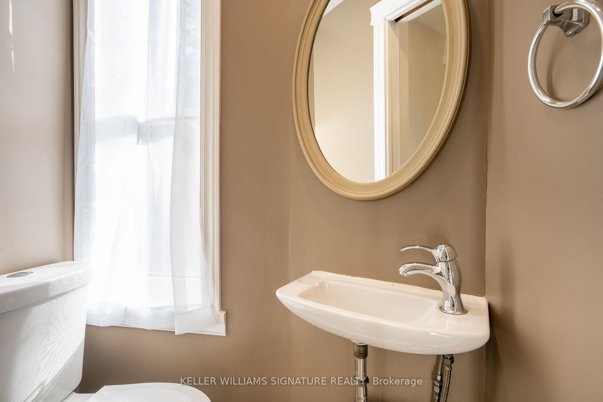 Photo 11 of Unit 1, 279 Main Street W, Hamilton, Kirkendall — HOMEH