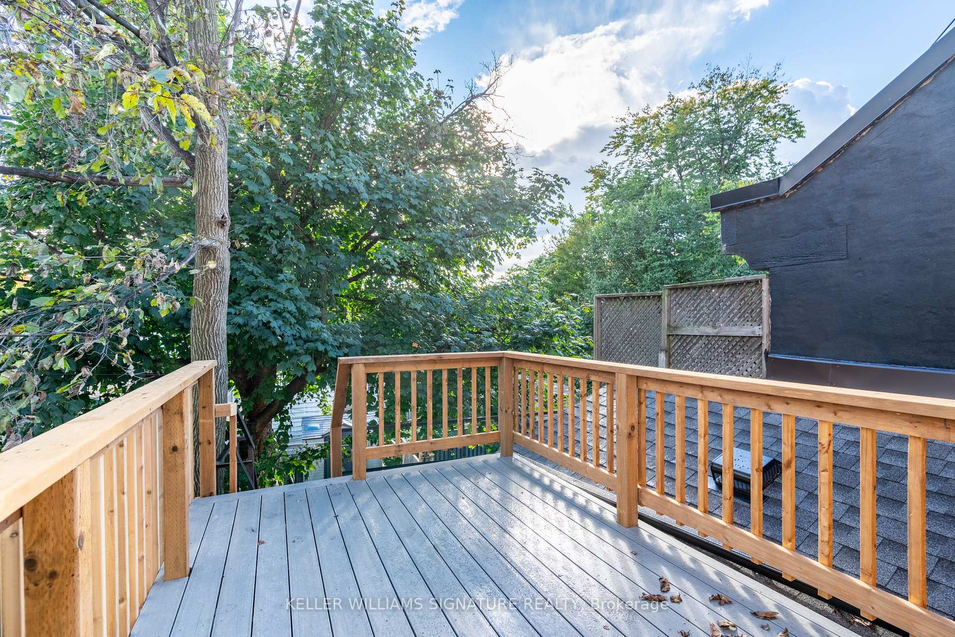 Photo 19 of Unit 1, 279 Main Street W, Hamilton, Kirkendall — HOMEH