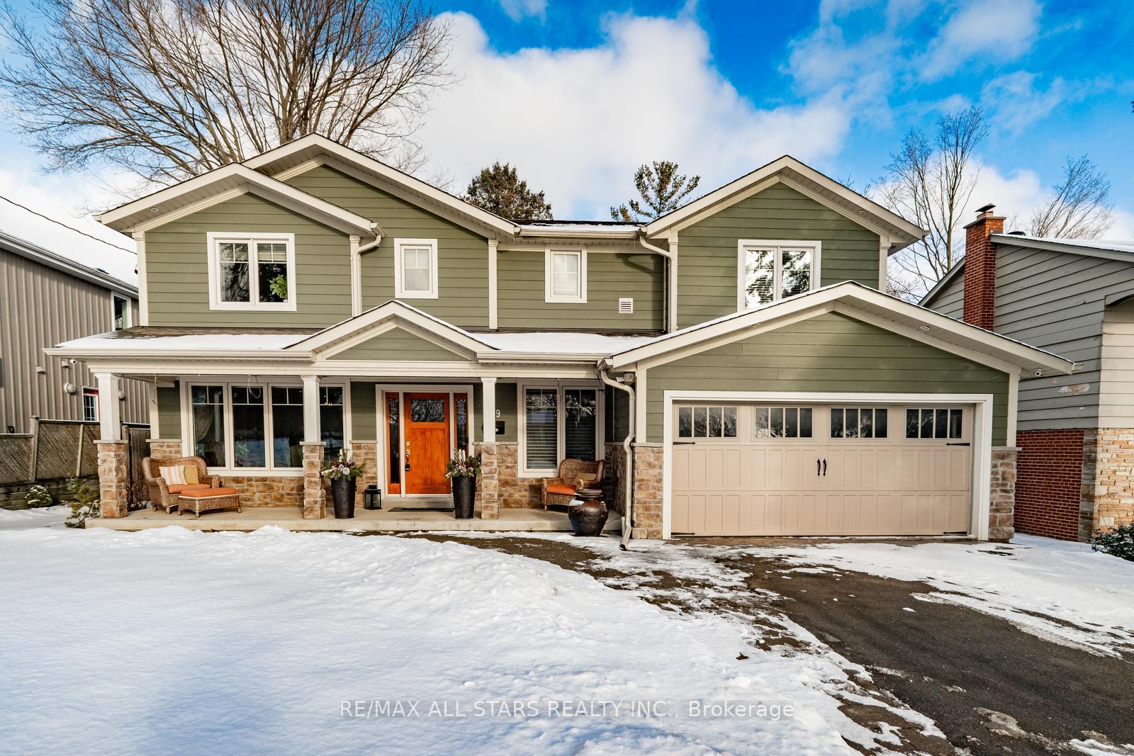 Photo 2 of 39 Lincoln Green Drive, Markham, Bullock — HOMEH