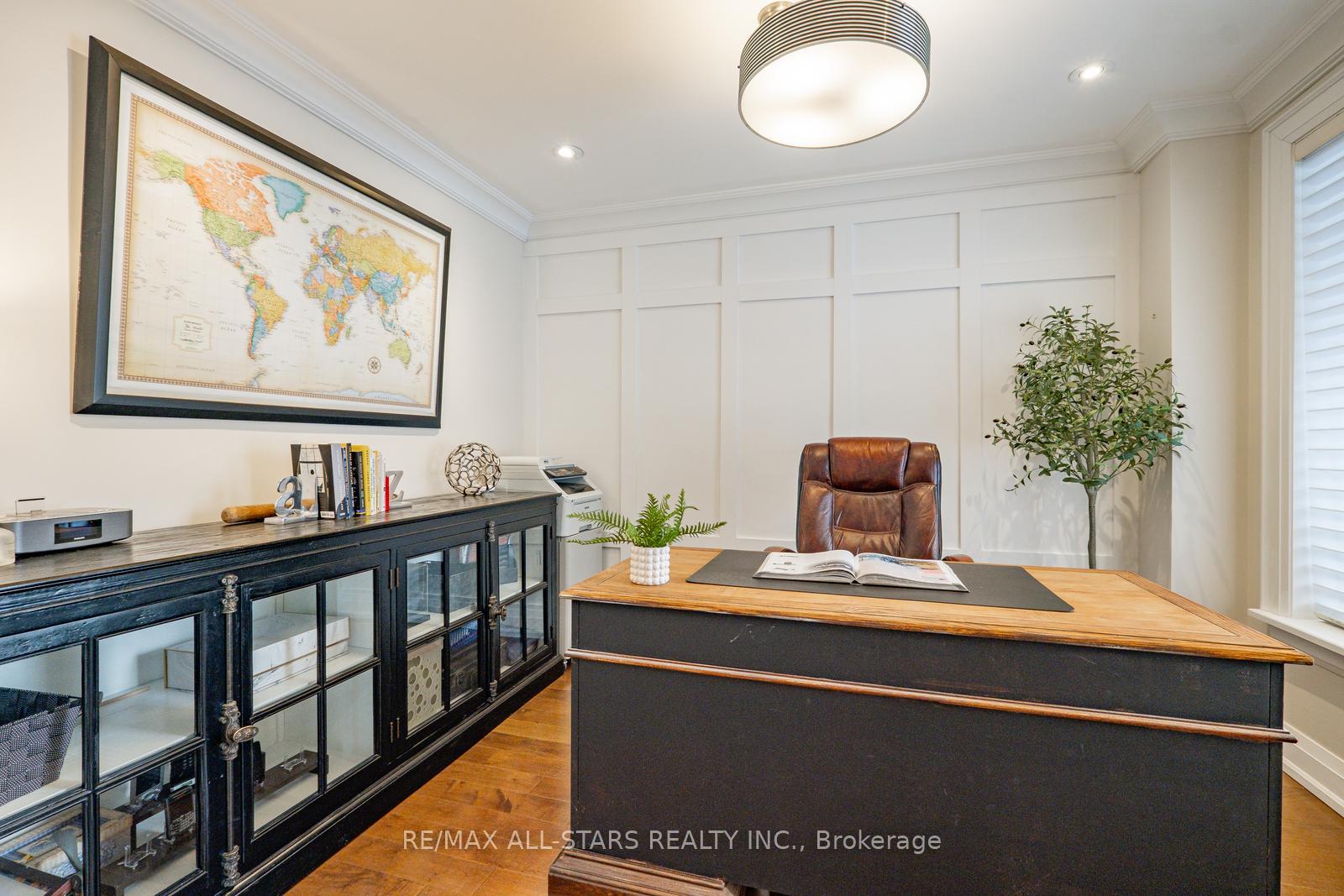 Photo 6 of 39 Lincoln Green Drive, Markham, Bullock — HOMEH