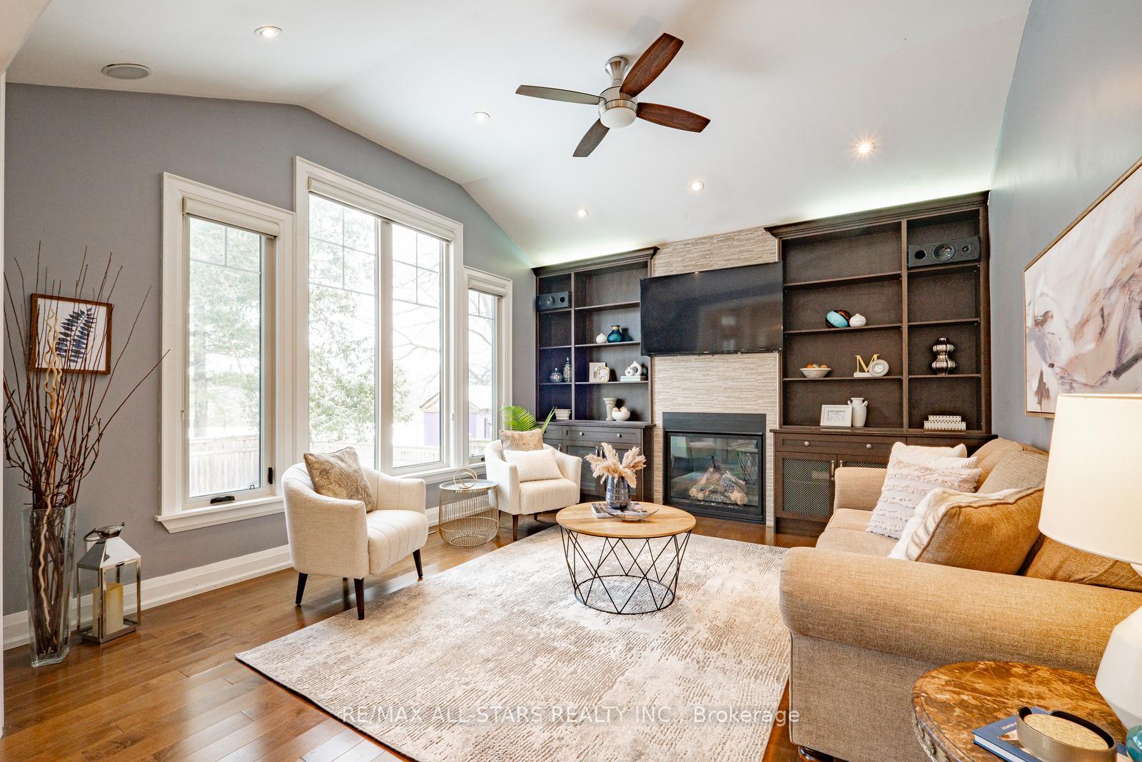 Photo 18 of 39 Lincoln Green Drive, Markham, Bullock — HOMEH