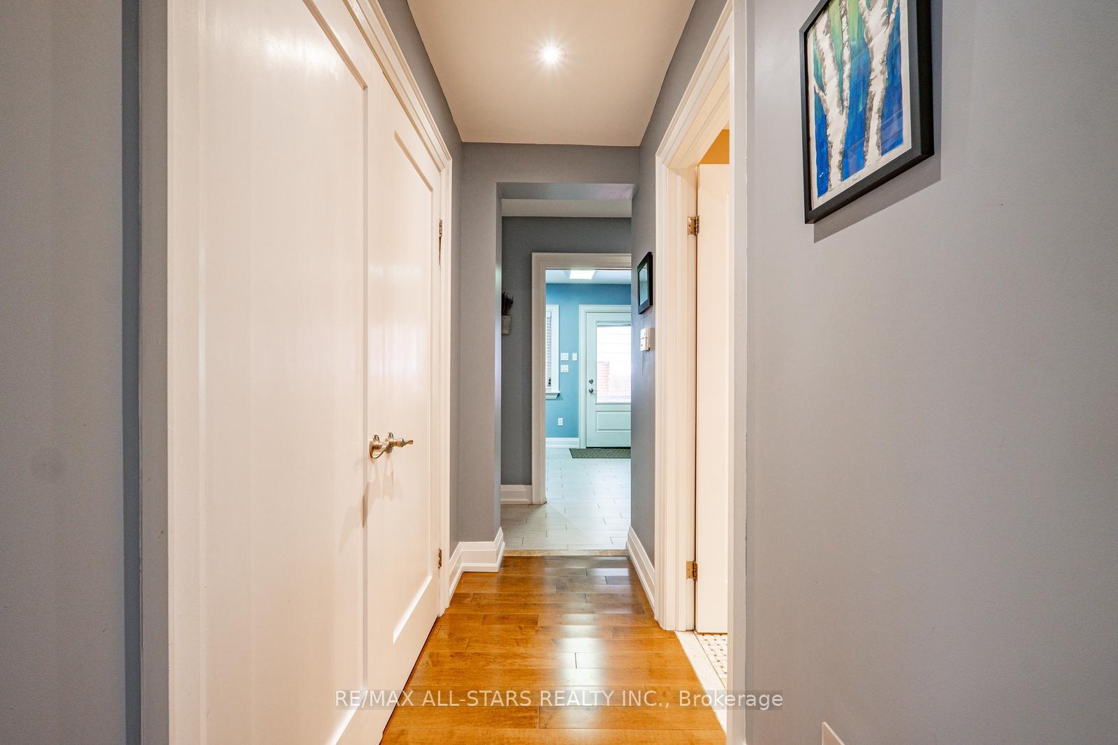 Photo 20 of 39 Lincoln Green Drive, Markham, Bullock — HOMEH