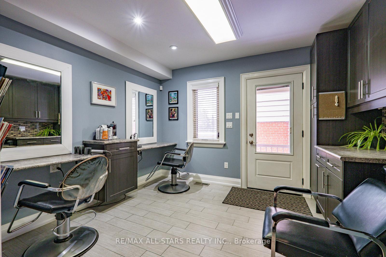 Photo 23 of 39 Lincoln Green Drive, Markham, Bullock — HOMEH