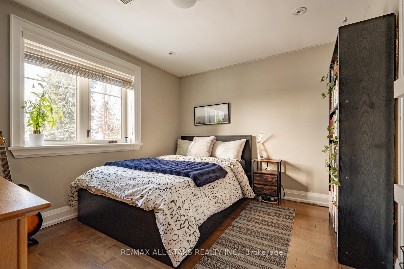 Photo 31 of 39 Lincoln Green Drive, Markham, Bullock — HOMEH