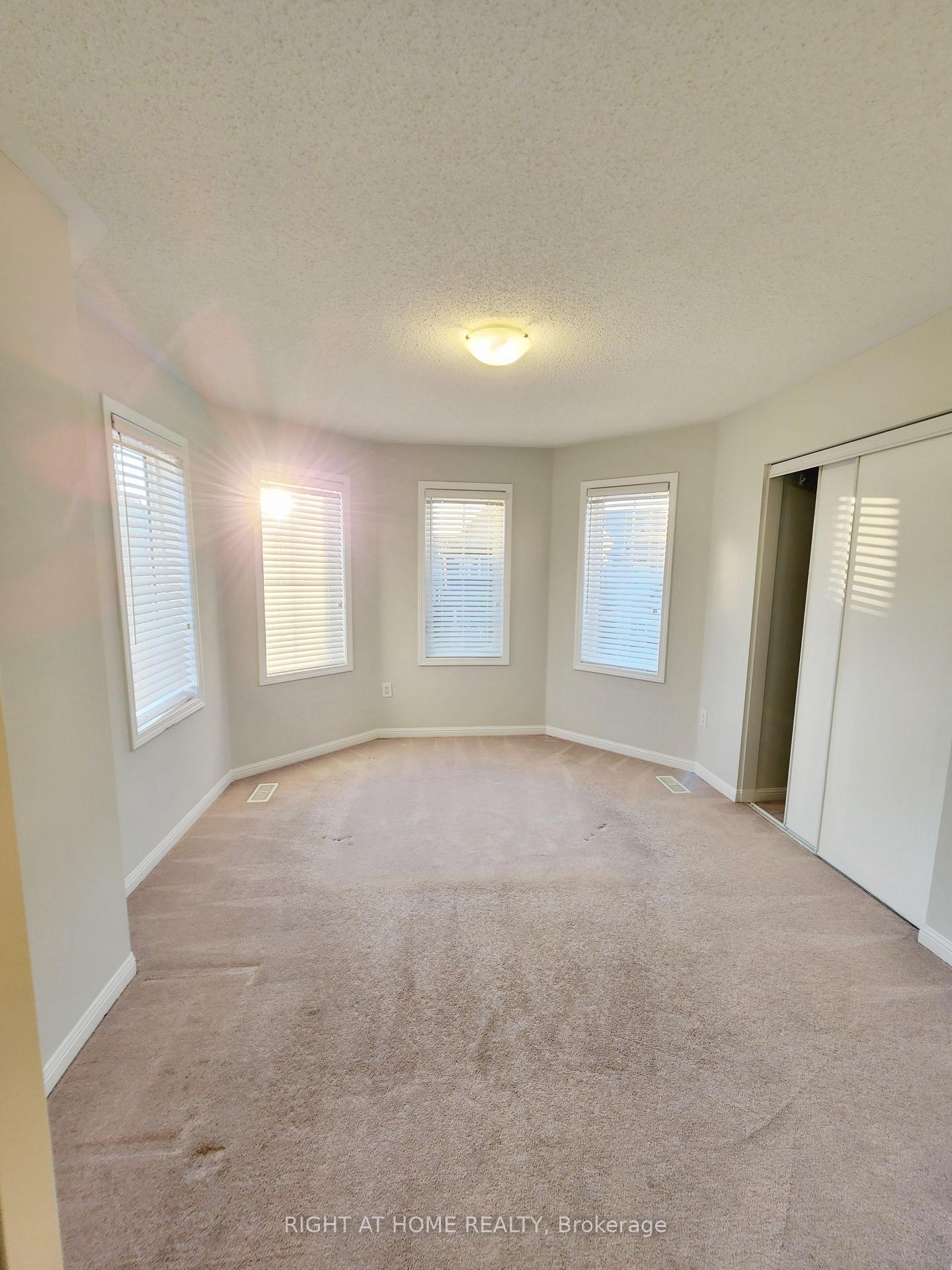 Photo 11 of 926 McTrach Crescent, Milton, Harrison — HOMEH