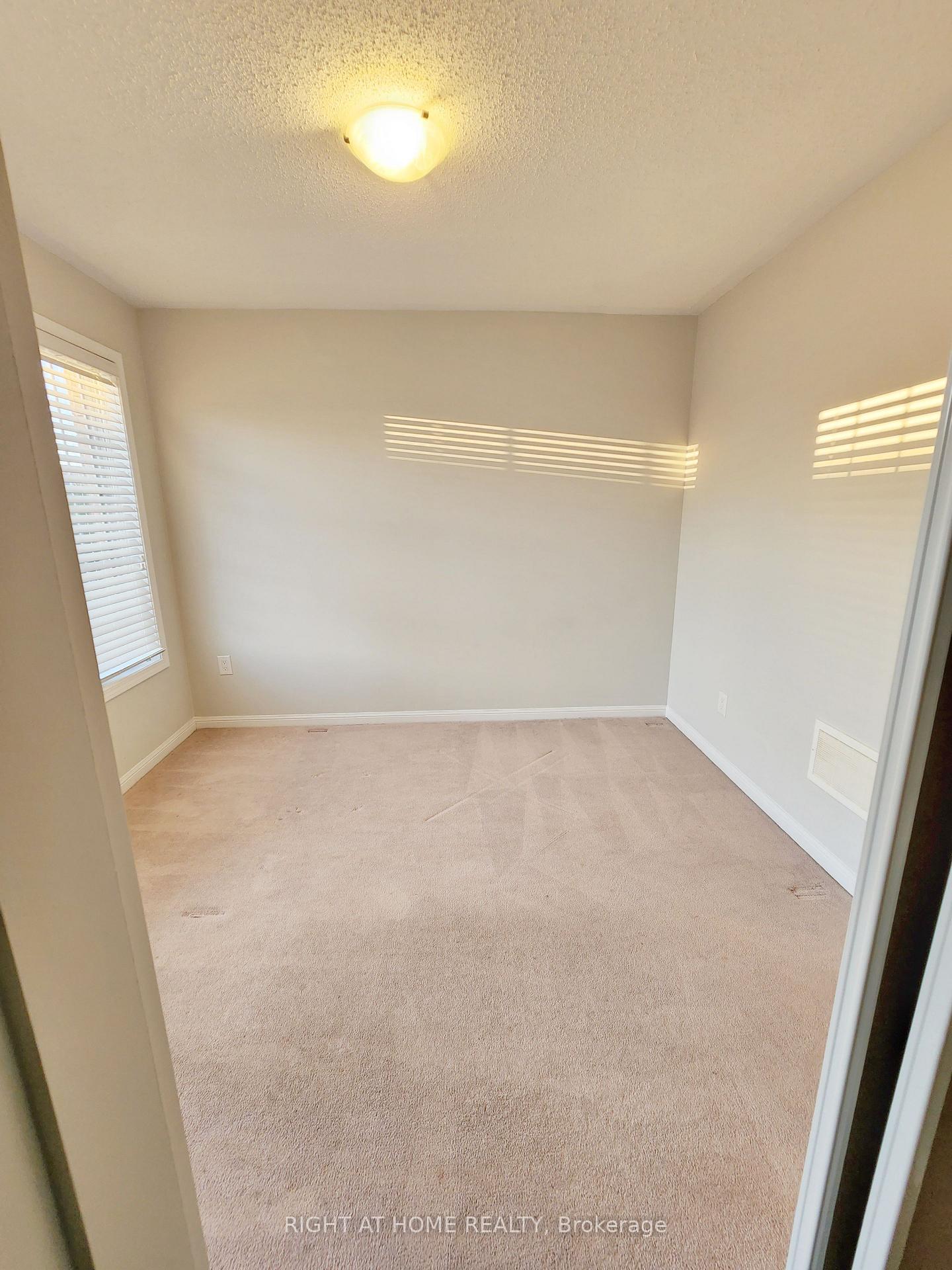 Photo 26 of 926 McTrach Crescent, Milton, Harrison — HOMEH