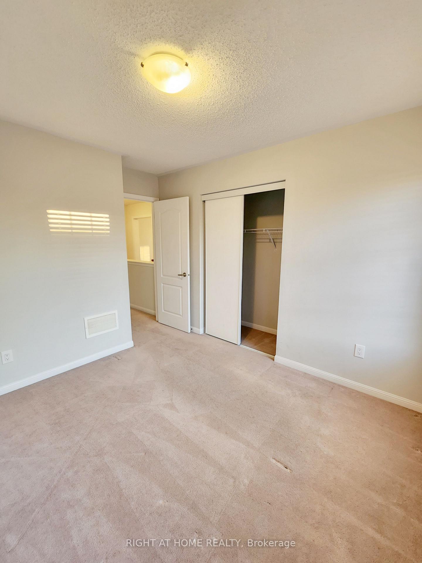Photo 20 of 926 McTrach Crescent, Milton, Harrison — HOMEH