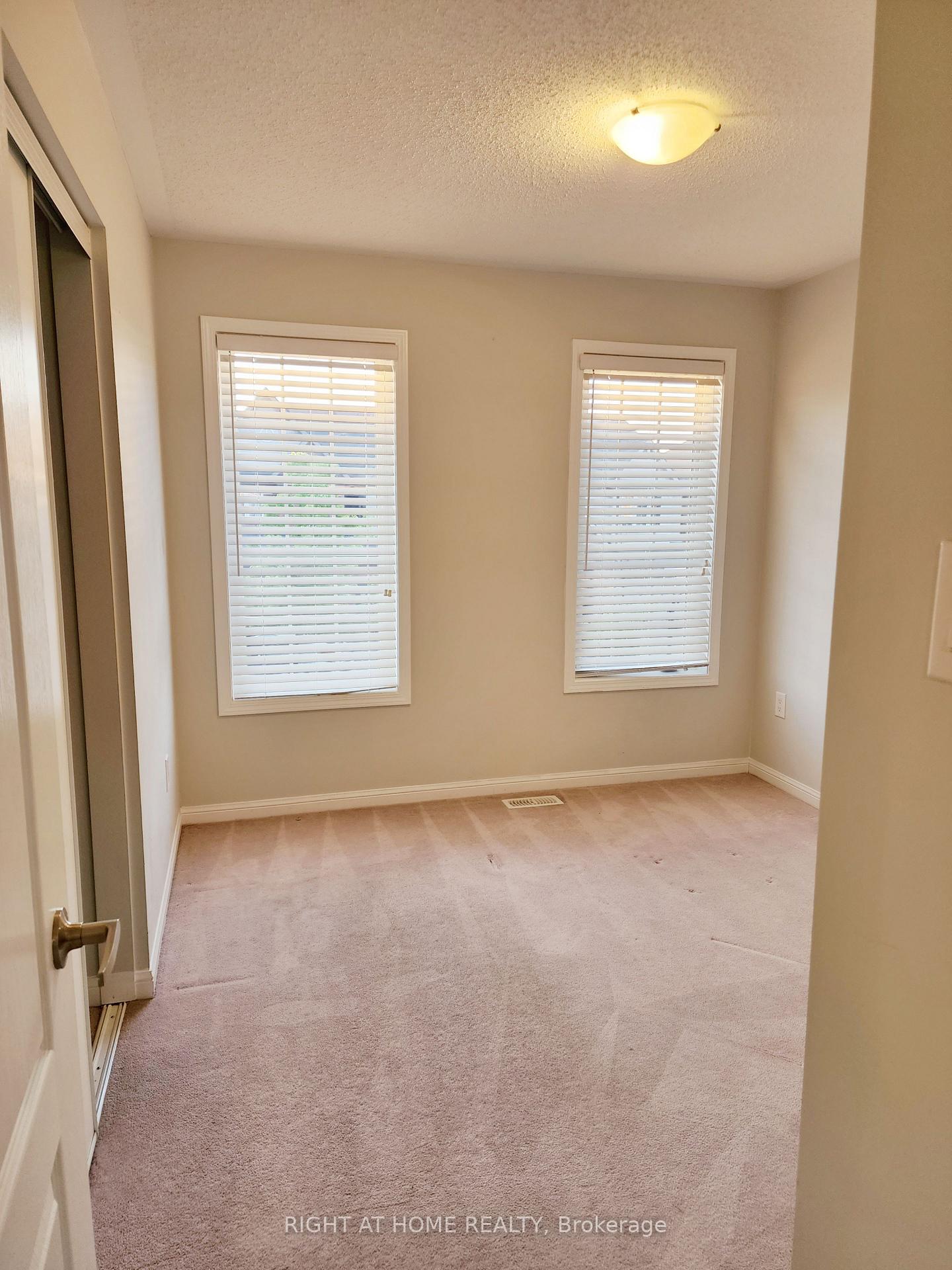 Photo 28 of 926 McTrach Crescent, Milton, Harrison — HOMEH