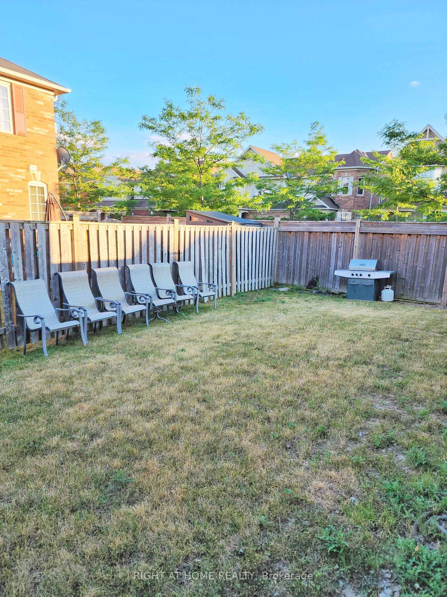 Photo 19 of 926 McTrach Crescent, Milton, Harrison — HOMEH