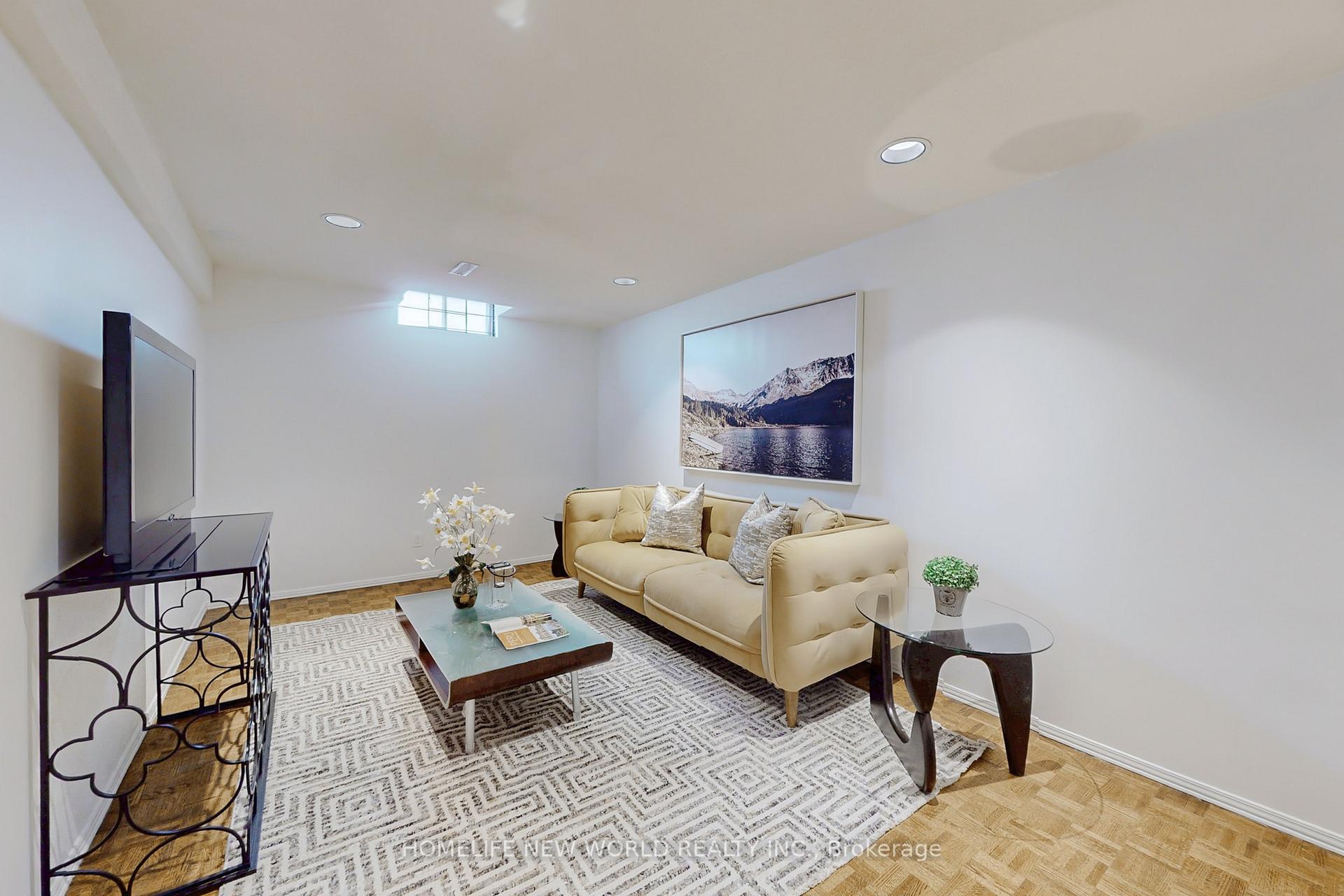 Photo 35 of 154 Appleby Crescent, Markham, Milliken Mills West — HOMEH