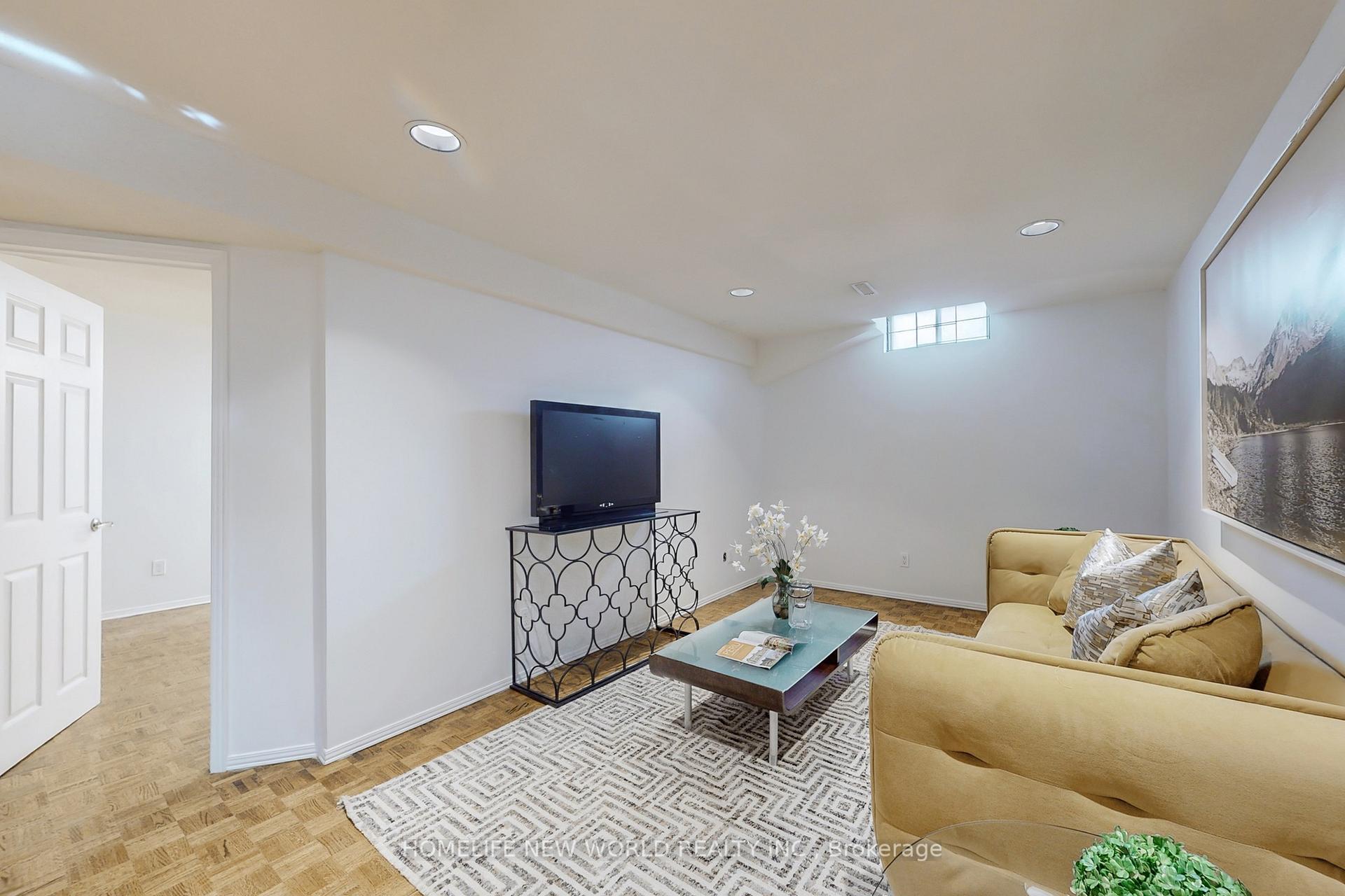 Photo 37 of 154 Appleby Crescent, Markham, Milliken Mills West — HOMEH