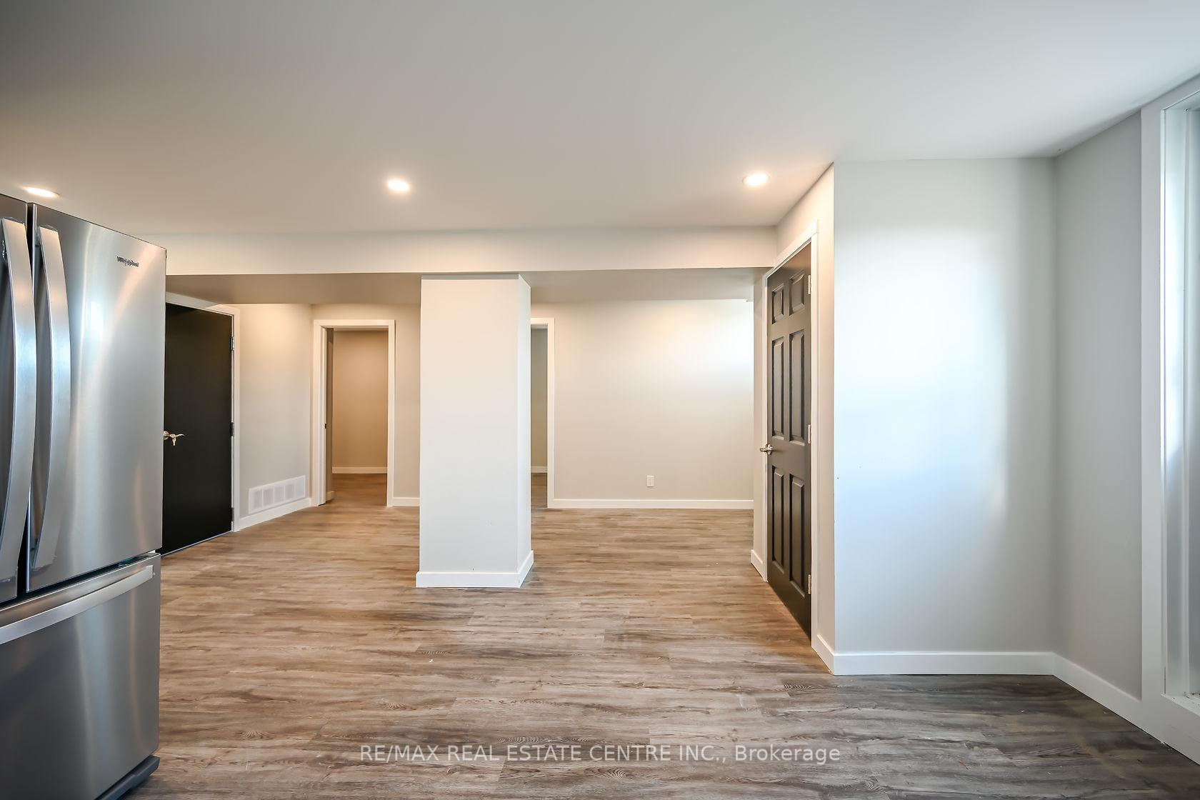 Photo 6 of Unit B, 75 Kimberly Drive, Hamilton, Rosedale — HOMEH