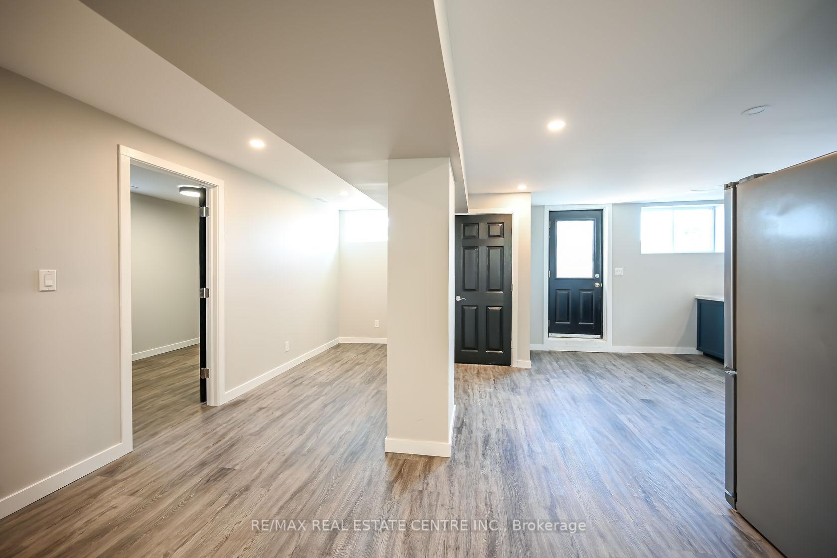 Photo 11 of Unit B, 75 Kimberly Drive, Hamilton, Rosedale — HOMEH