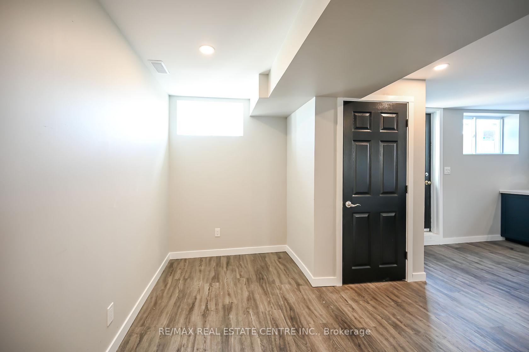 Photo 12 of Unit B, 75 Kimberly Drive, Hamilton, Rosedale — HOMEH