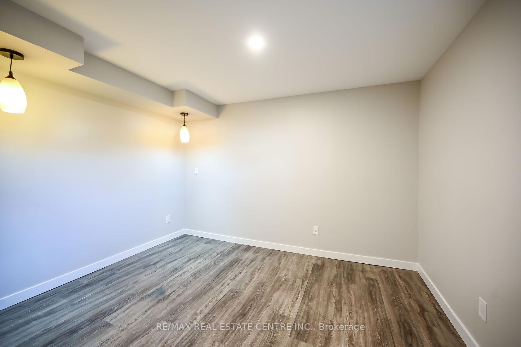 Photo 15 of Unit B, 75 Kimberly Drive, Hamilton, Rosedale — HOMEH