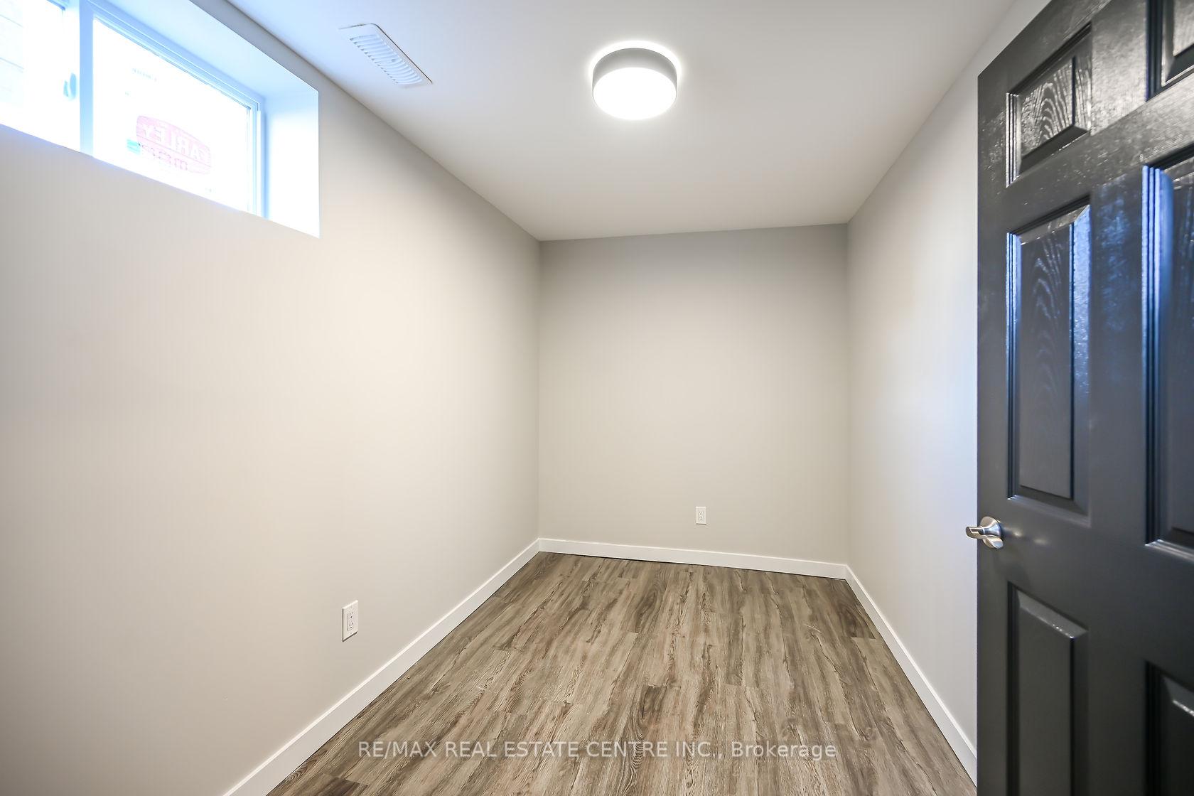 Photo 18 of Unit B, 75 Kimberly Drive, Hamilton, Rosedale — HOMEH