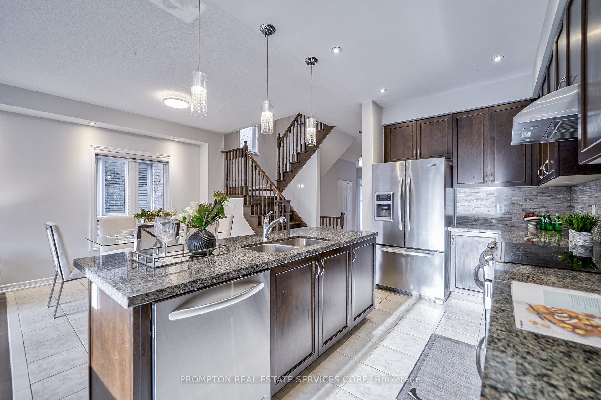 Photo 13 of 26 Memon Place, Markham, Wismer — HOMEH