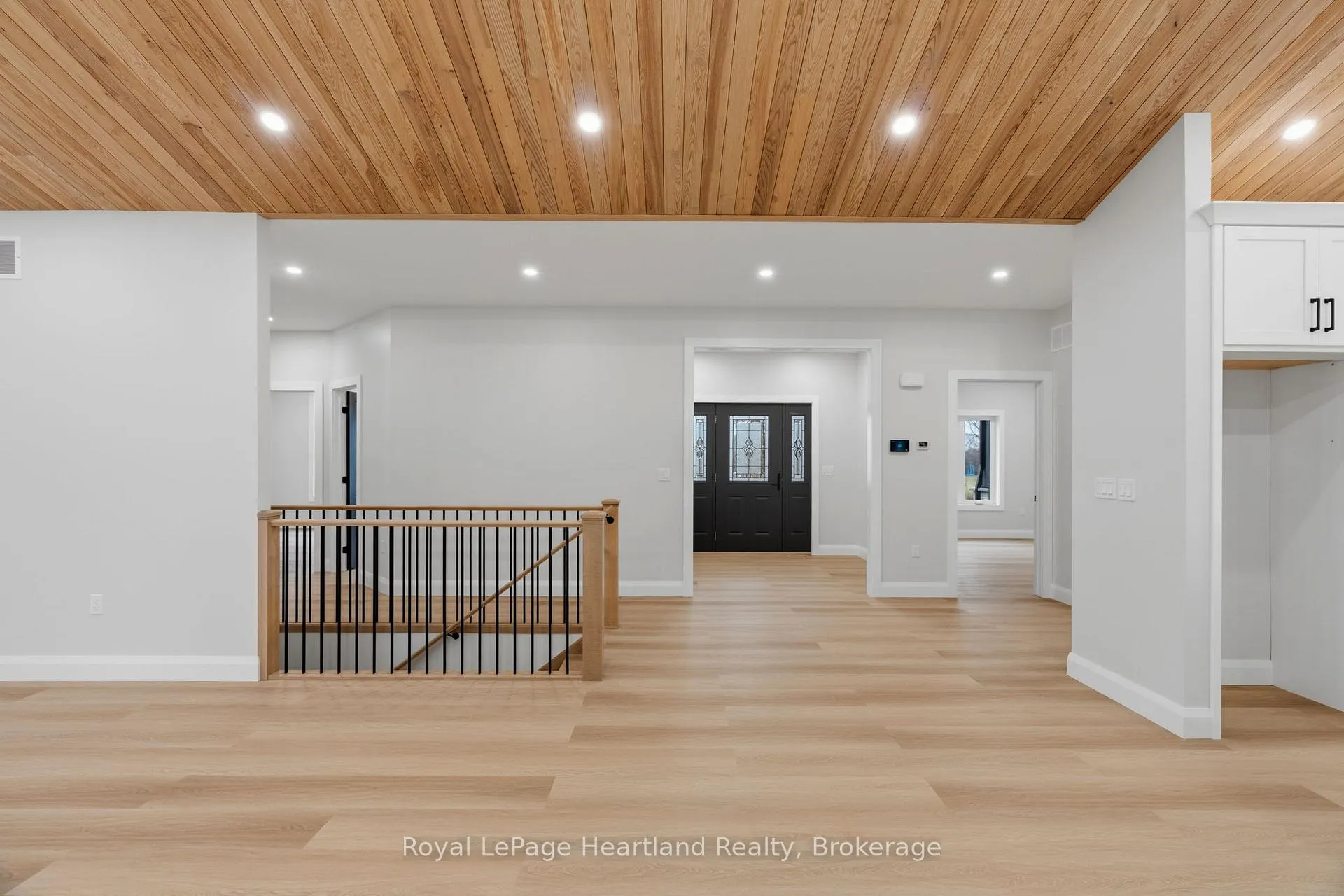 Photo 5 of 345 Turnberry Street, North Huron, Wingham — HOMEH