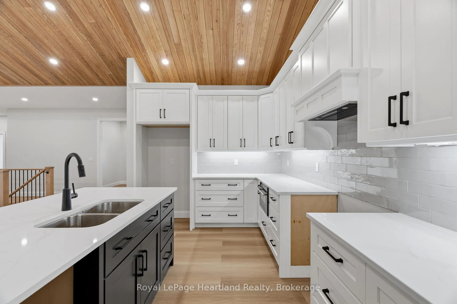 Photo 10 of 345 Turnberry Street, North Huron, Wingham — HOMEH