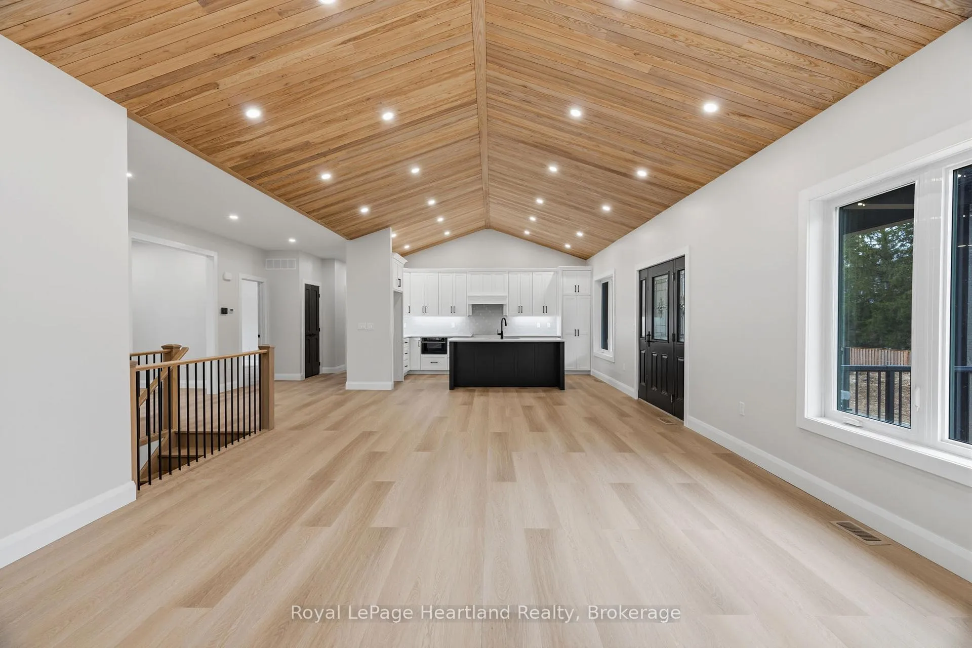 Photo 16 of 345 Turnberry Street, North Huron, Wingham — HOMEH