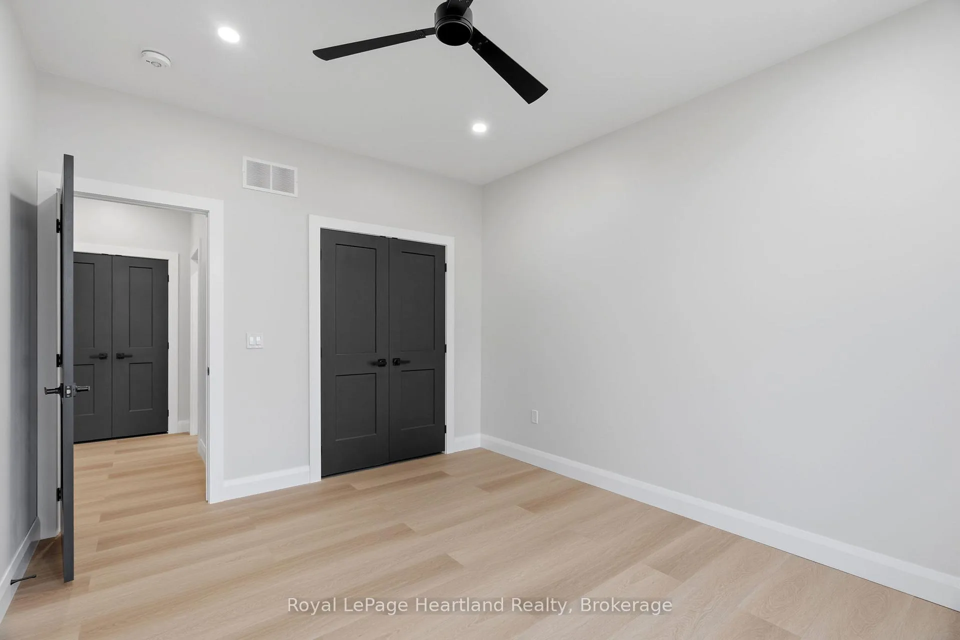 Photo 20 of 345 Turnberry Street, North Huron, Wingham — HOMEH