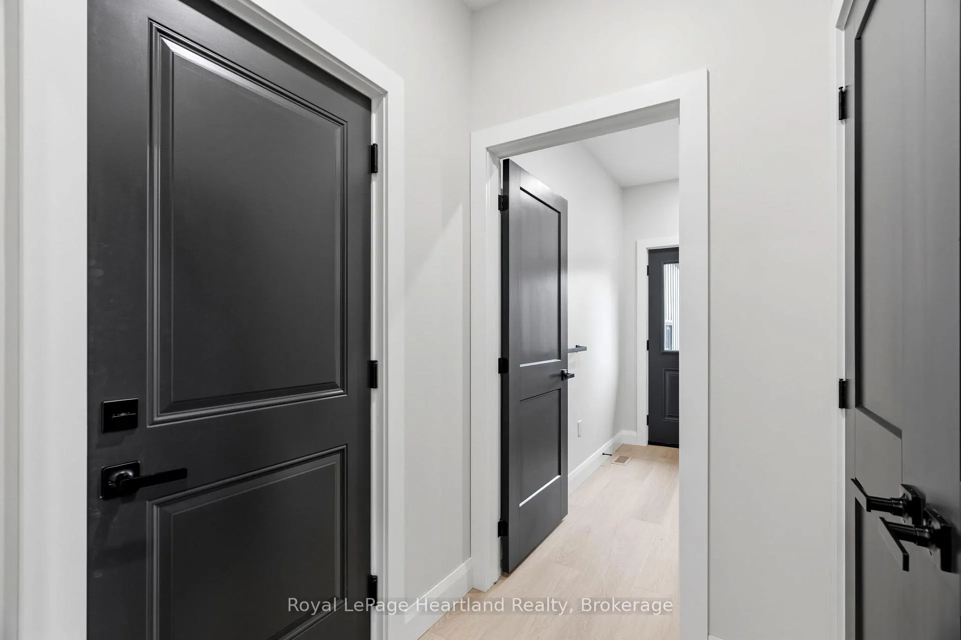 Photo 26 of 345 Turnberry Street, North Huron, Wingham — HOMEH