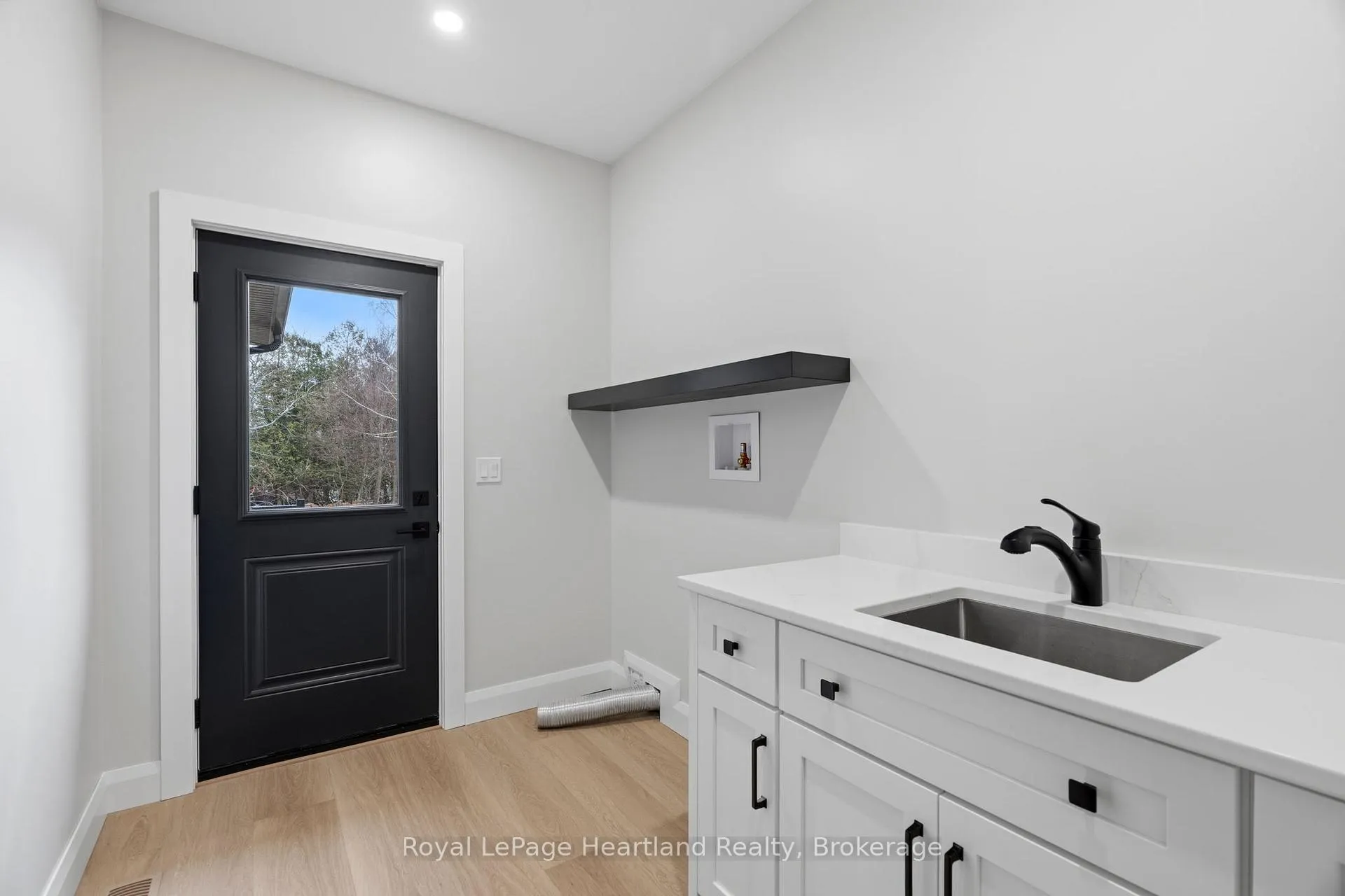 Photo 27 of 345 Turnberry Street, North Huron, Wingham — HOMEH