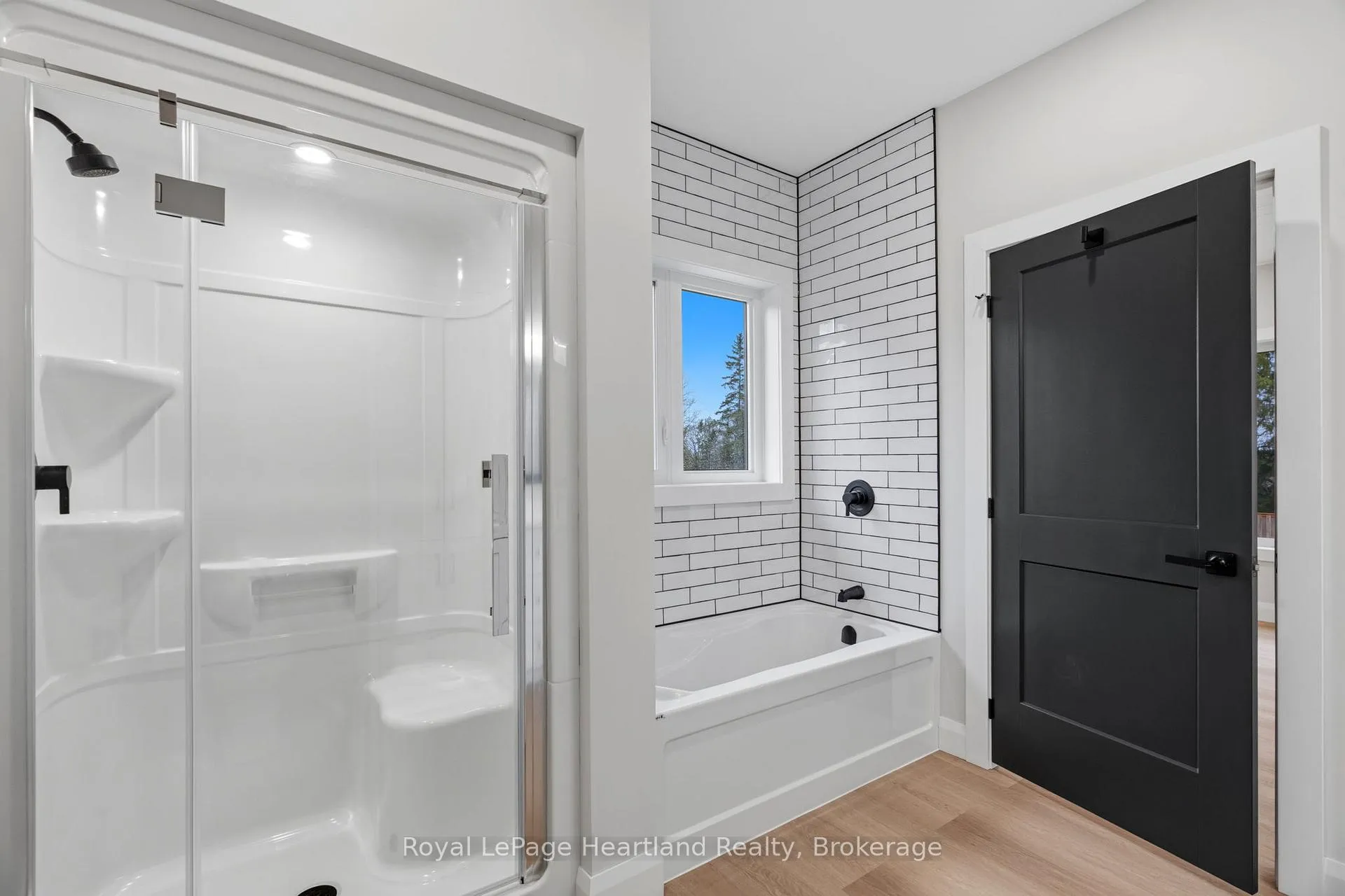 Photo 32 of 345 Turnberry Street, North Huron, Wingham — HOMEH