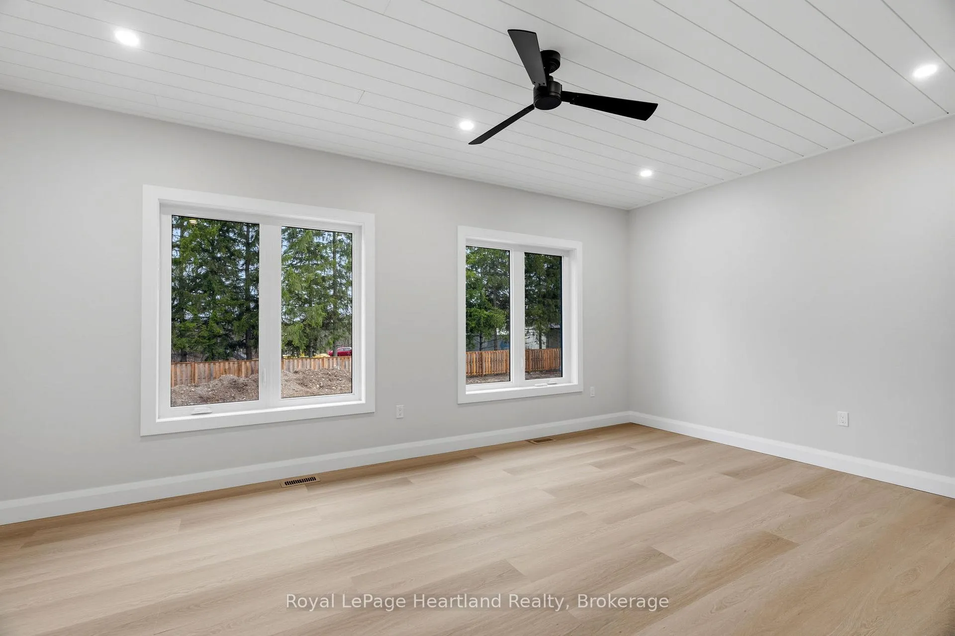 Photo 33 of 345 Turnberry Street, North Huron, Wingham — HOMEH