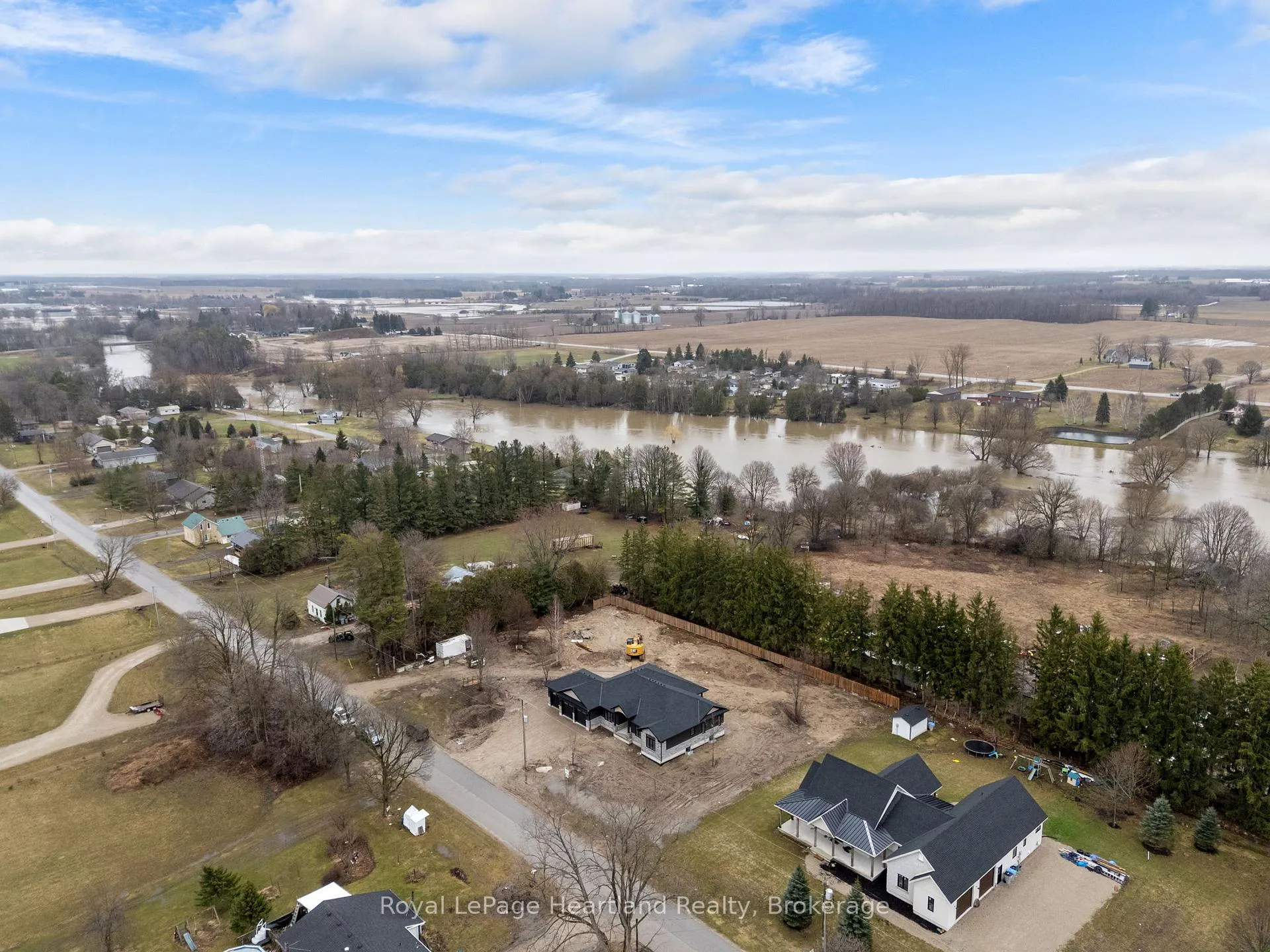 Photo 48 of 345 Turnberry Street, North Huron, Wingham — HOMEH