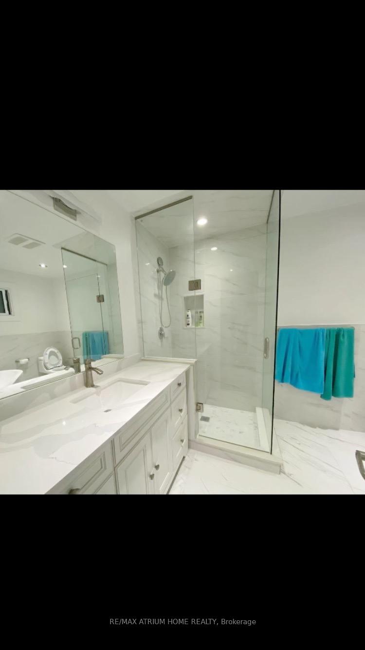 Photo 6 of Unit 2nd fl, 166 Fincham Avenue, Markham, Markham Village — HOMEH