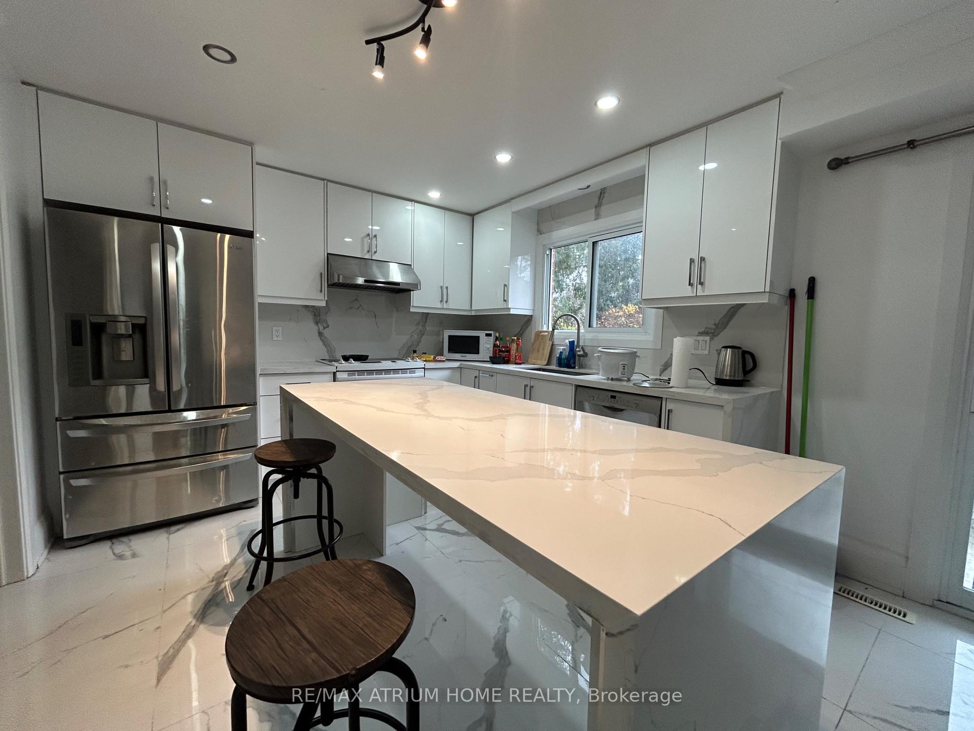 Photo 8 of Unit 2nd fl, 166 Fincham Avenue, Markham, Markham Village — HOMEH