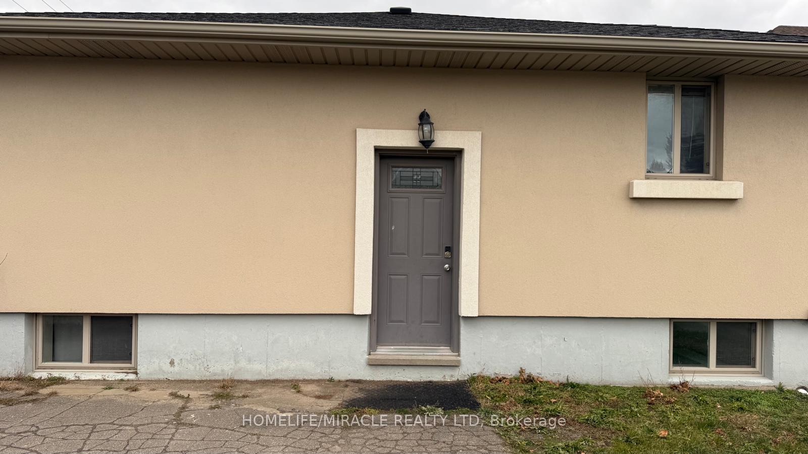 Front of Unit Bsmt, 2256 Stanley Avenue