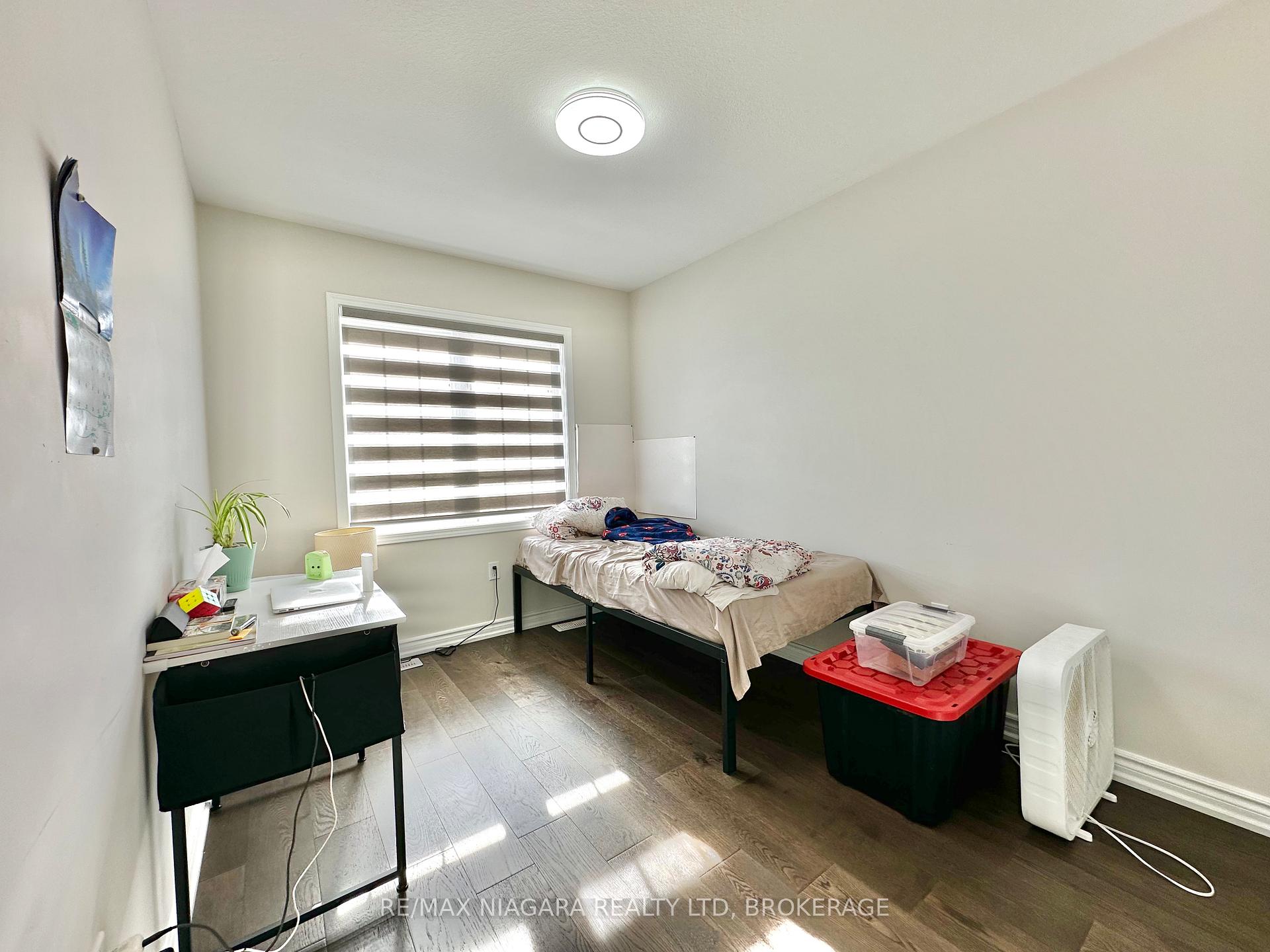 Photo 11 of 7790 Buckeye Crescent, Niagara Falls, Brown — HOMEH