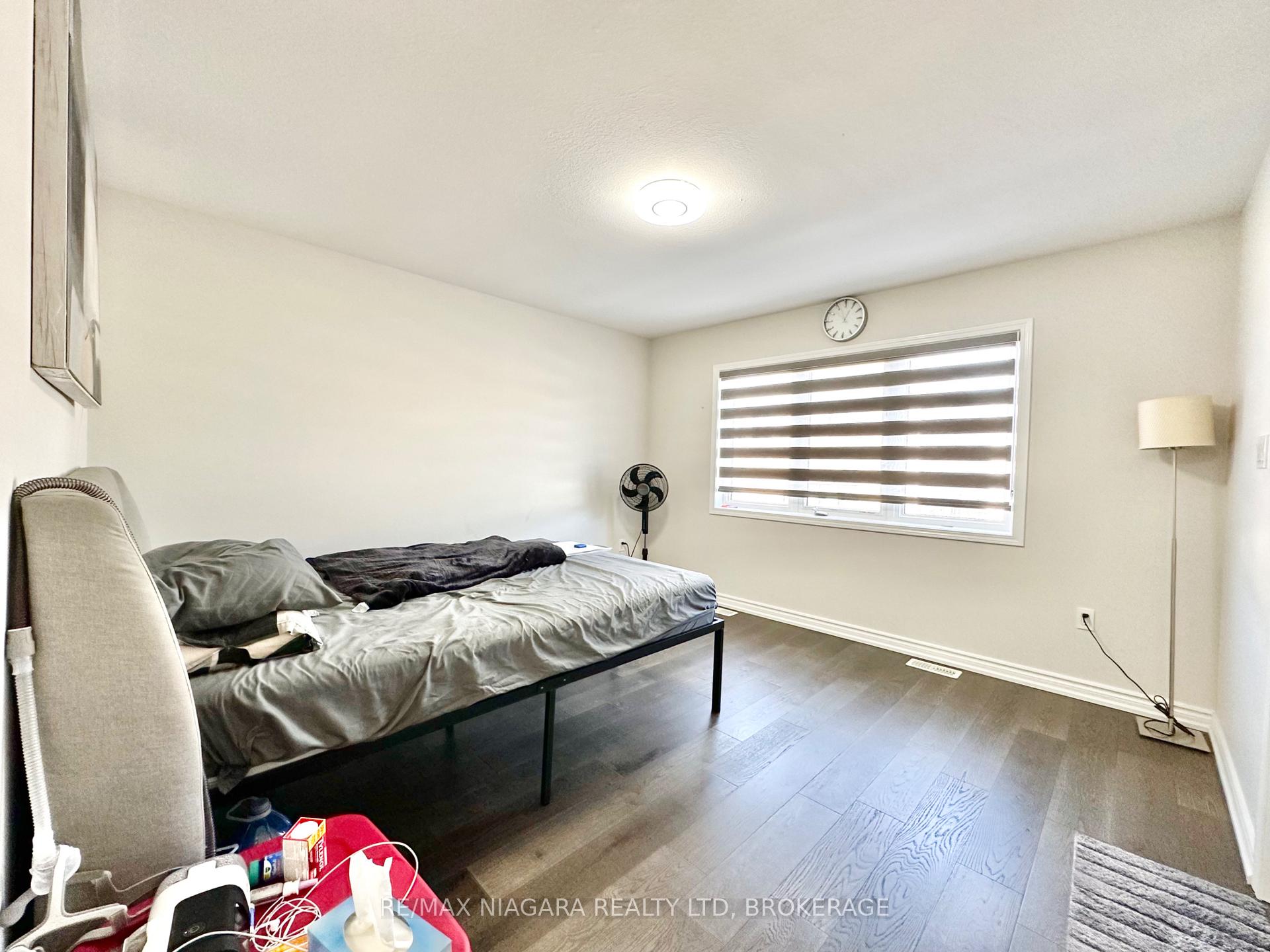 Photo 17 of 7790 Buckeye Crescent, Niagara Falls, Brown — HOMEH