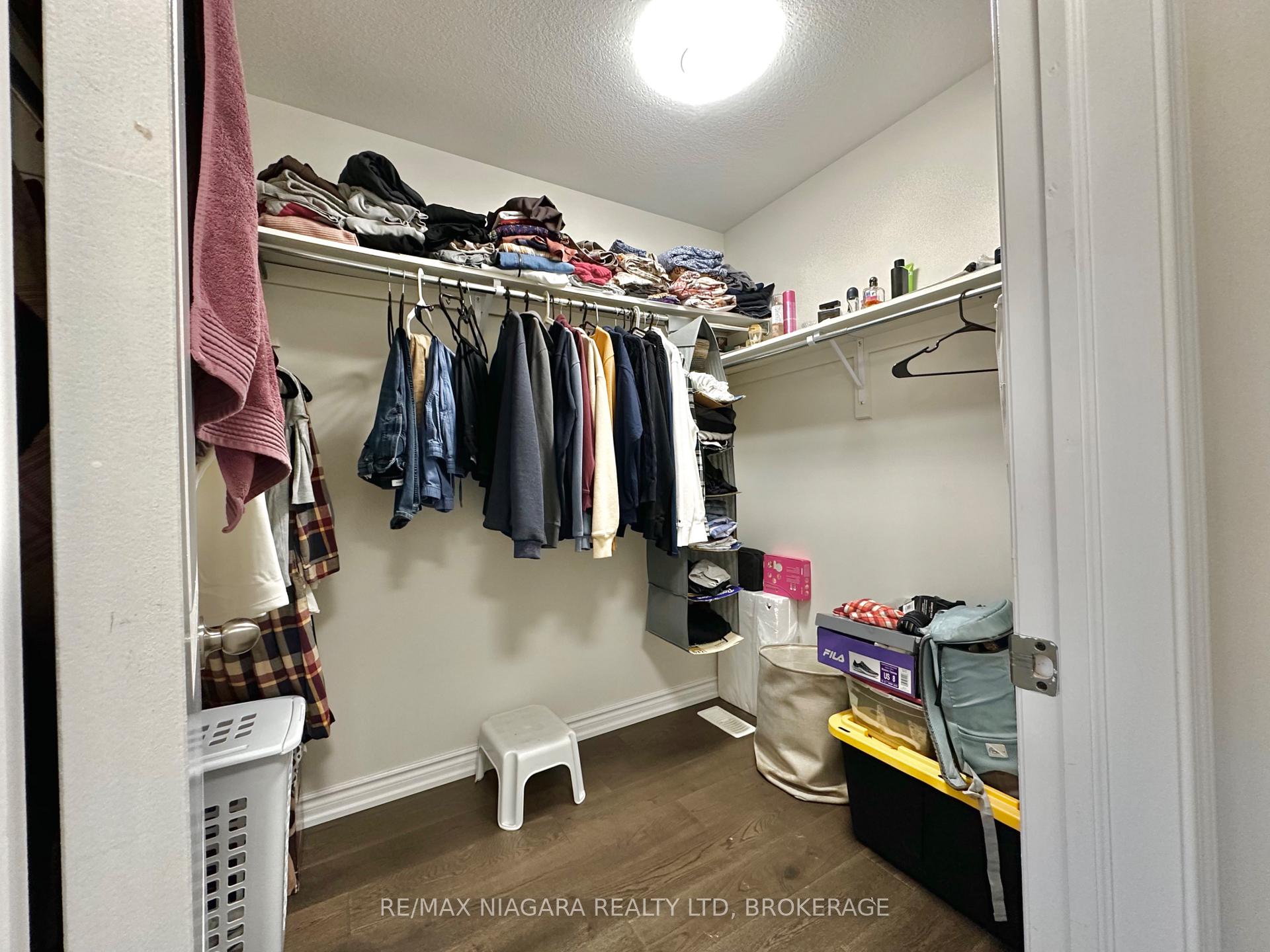Photo 20 of 7790 Buckeye Crescent, Niagara Falls, Brown — HOMEH