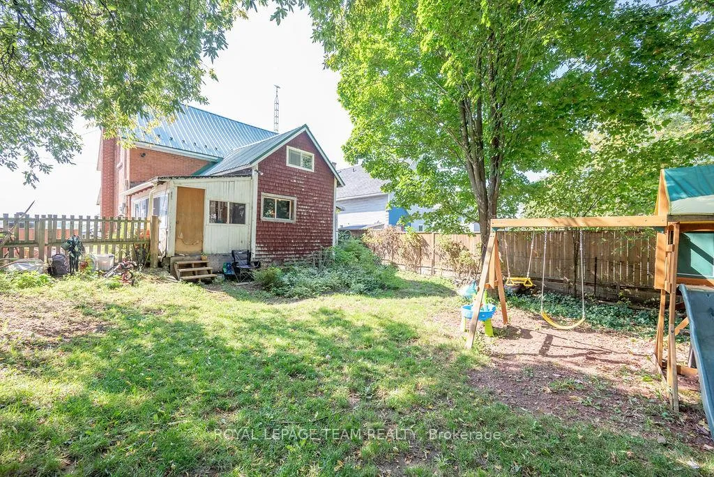 Photo 9 of 11168 60 Highway, North Algona Wilberforce, North Algona/Wilberforce Twp — HOMEH