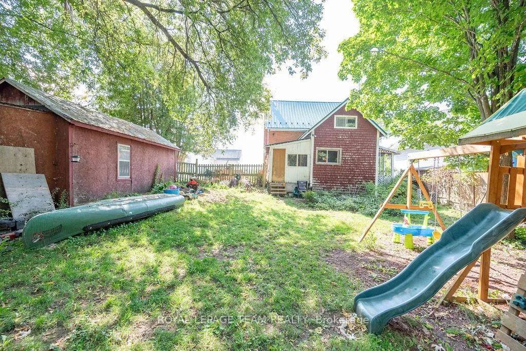Photo 10 of 11168 60 Highway, North Algona Wilberforce, North Algona/Wilberforce Twp — HOMEH