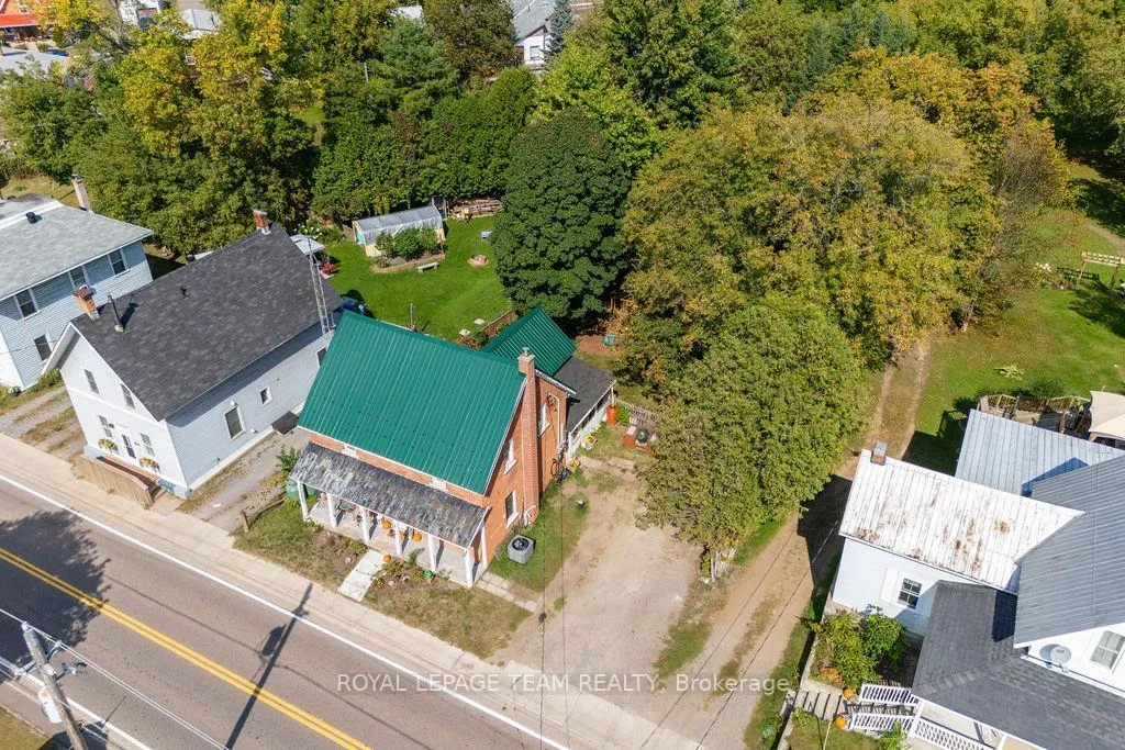 Photo 15 of 11168 60 Highway, North Algona Wilberforce, North Algona/Wilberforce Twp — HOMEH