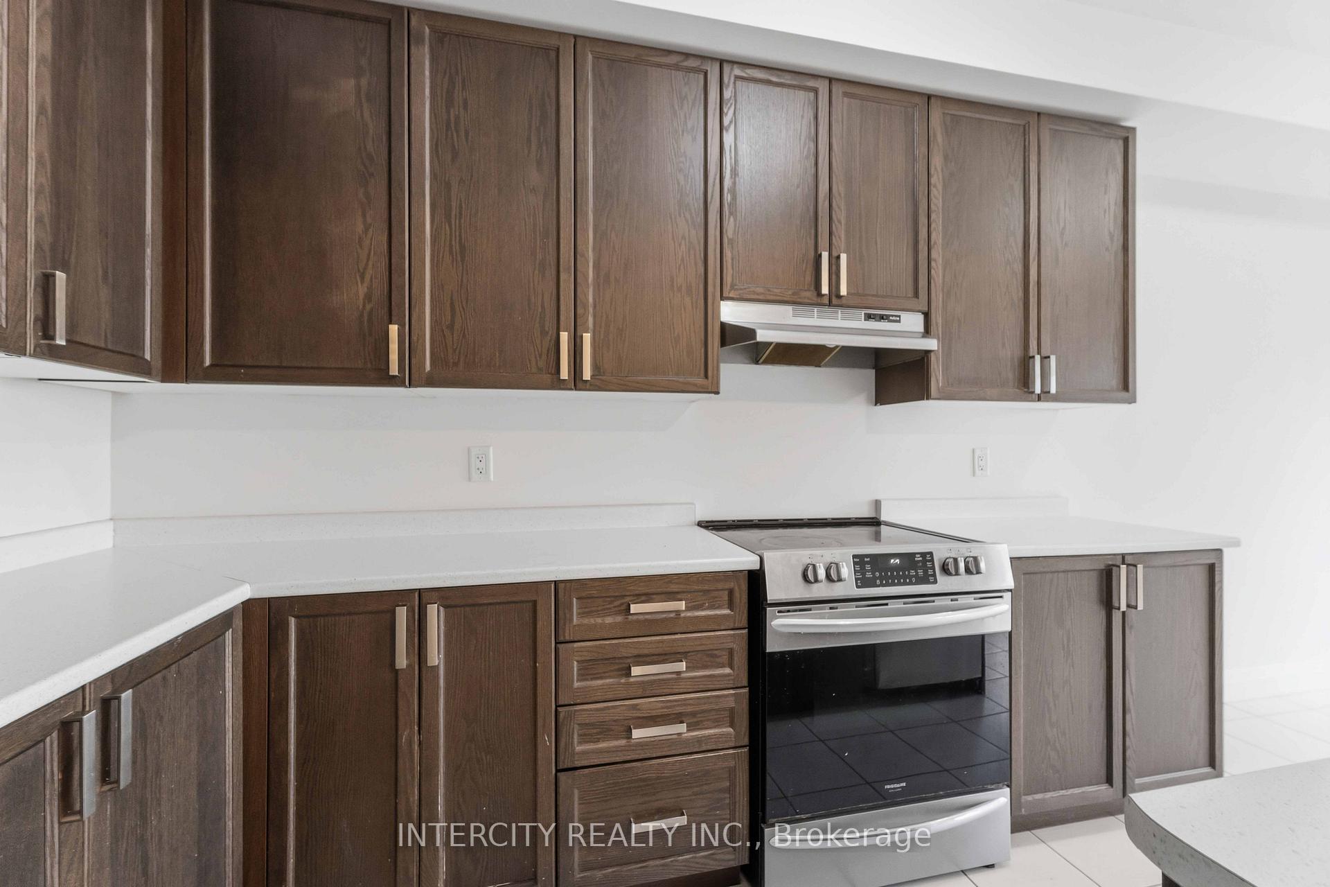Photo 11 of 6679 Cropp Street, Niagara Falls, Morrison — HOMEH