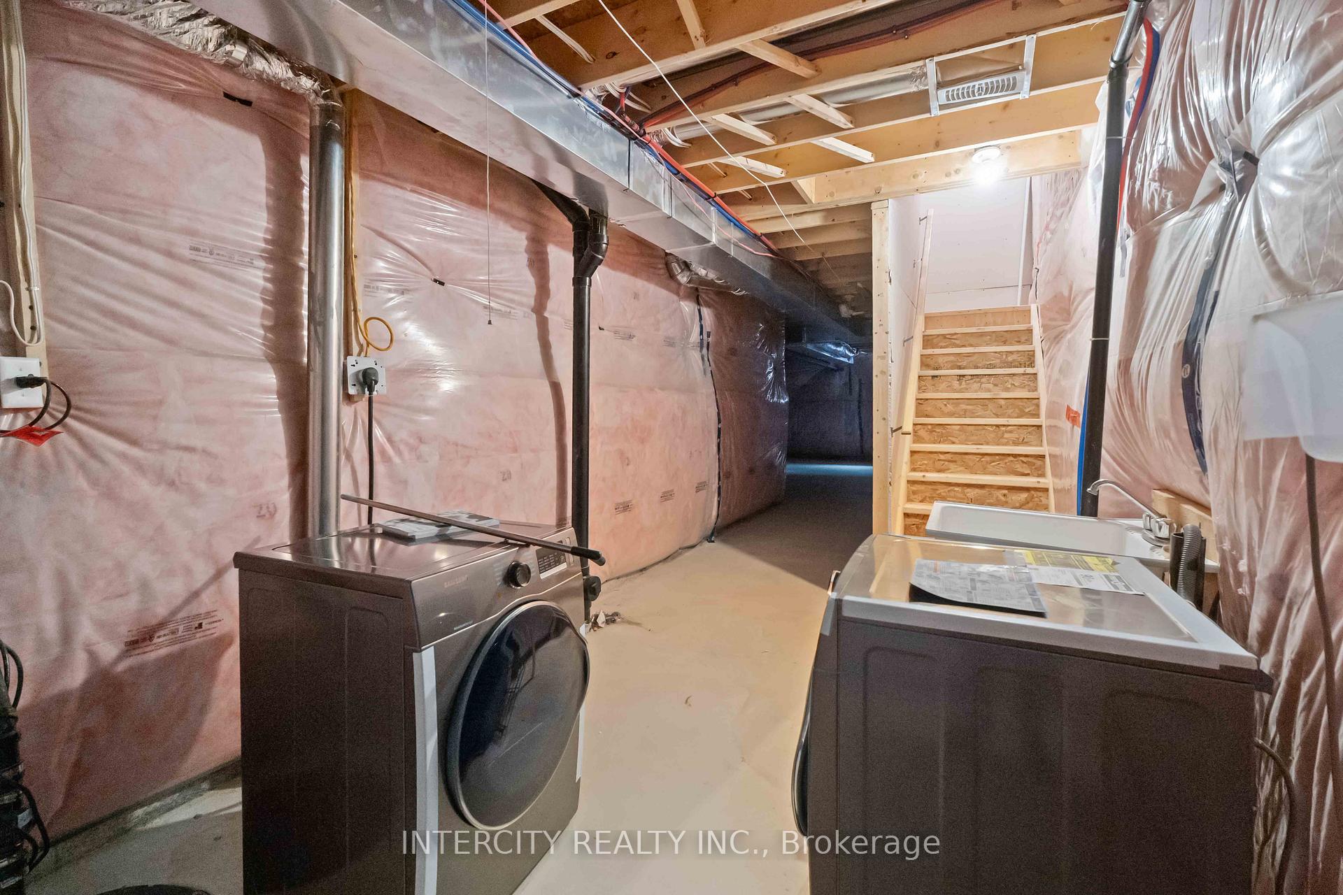 Photo 29 of 6679 Cropp Street, Niagara Falls, Morrison — HOMEH