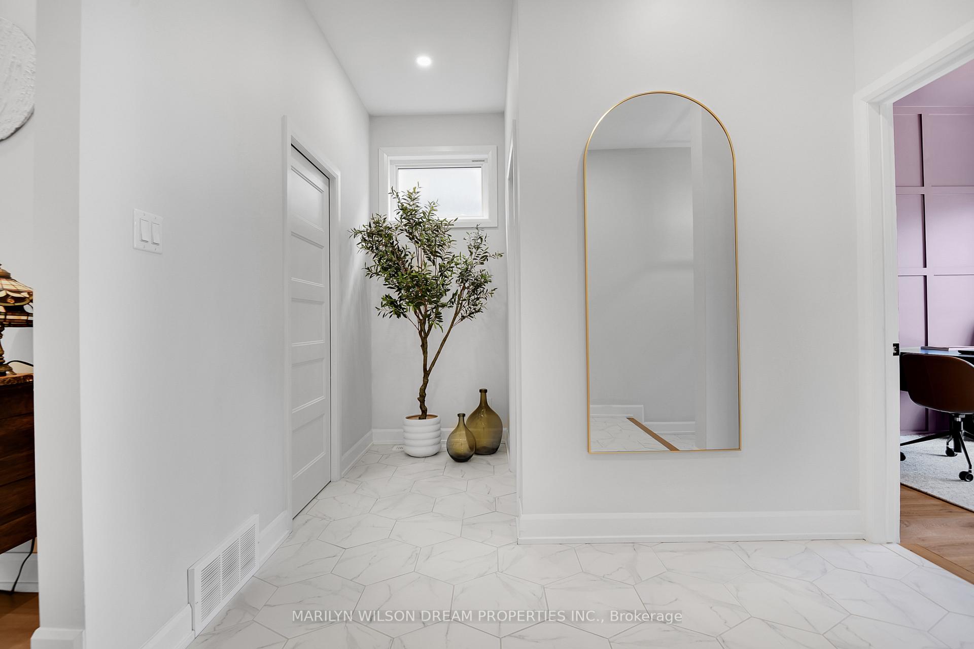 Photo 6 of Unit B, 21 Noel Street, Ottawa, Lindenlea — HOMEH