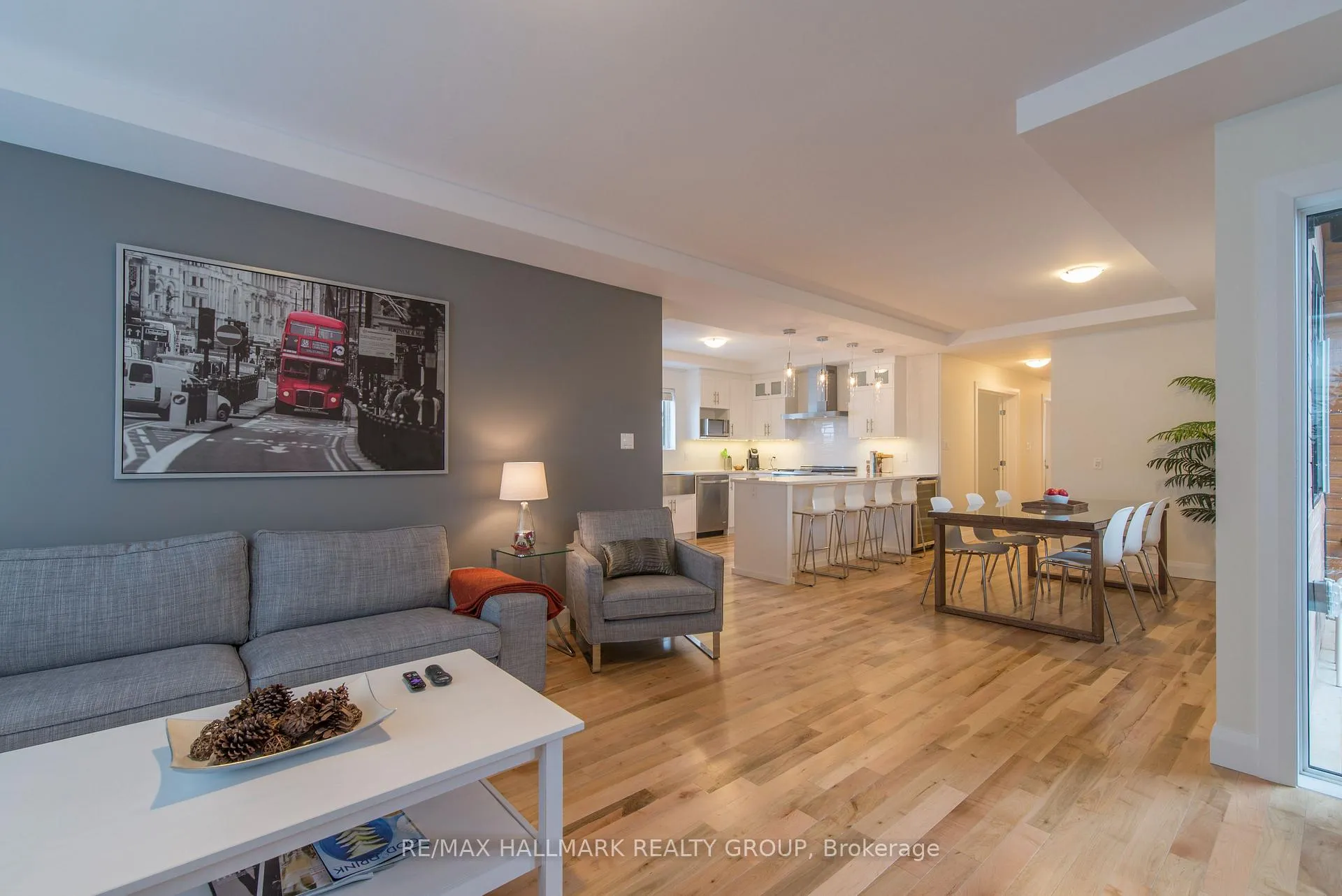 Photo 4 of 59 Douglas Avenue, Ottawa, Lindenlea — HOMEH