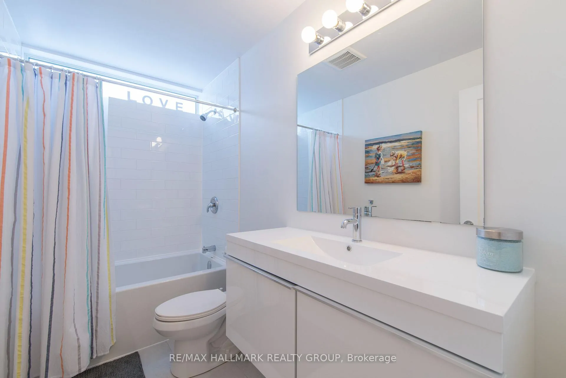 Photo 5 of 59 Douglas Avenue, Ottawa, Lindenlea — HOMEH