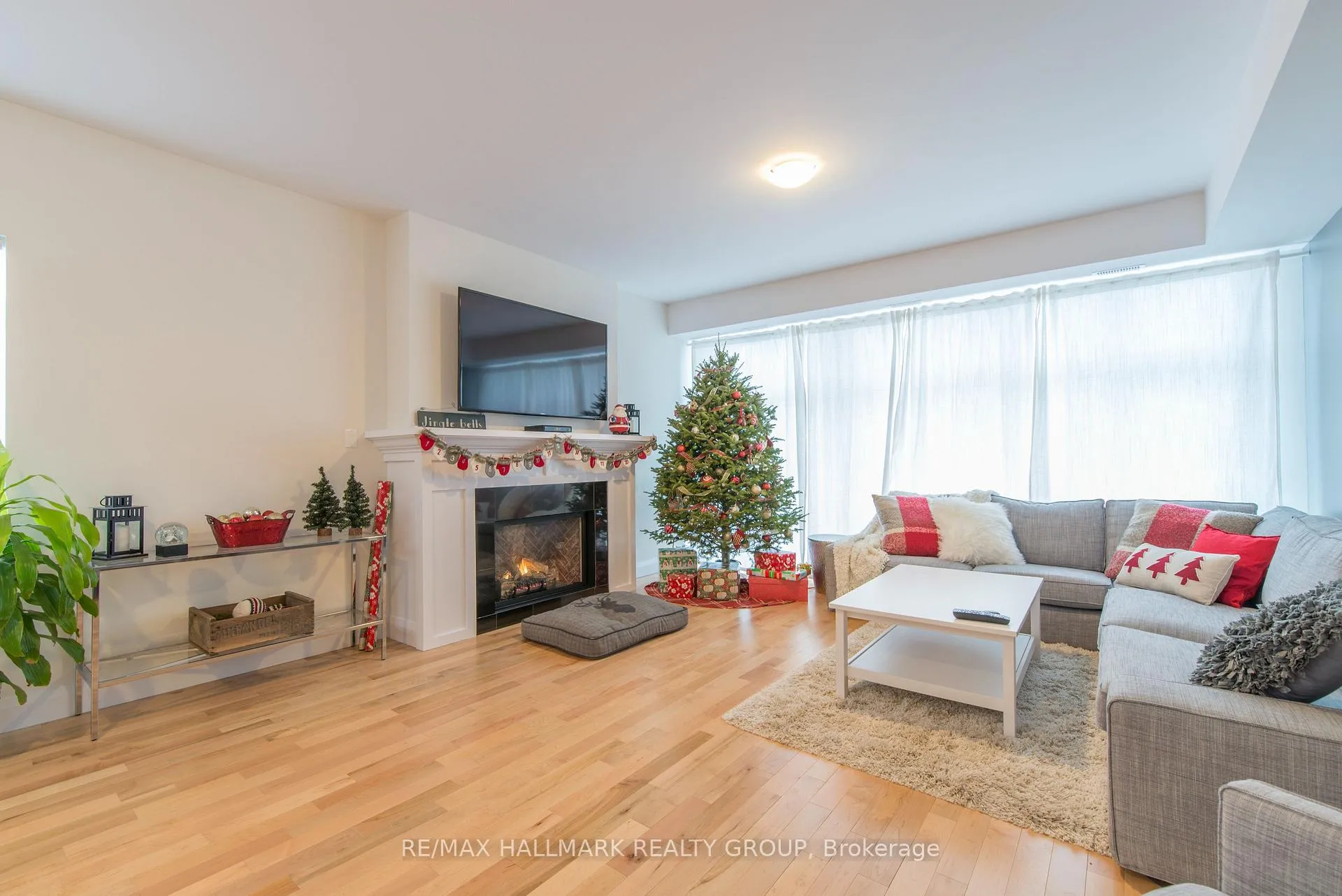 Photo 8 of 59 Douglas Avenue, Ottawa, Lindenlea — HOMEH