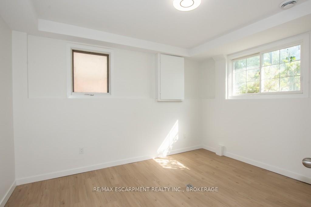 Photo 3 of Unit Lower, 6245 Eldorado Avenue, Niagara Falls, West Wood — HOMEH